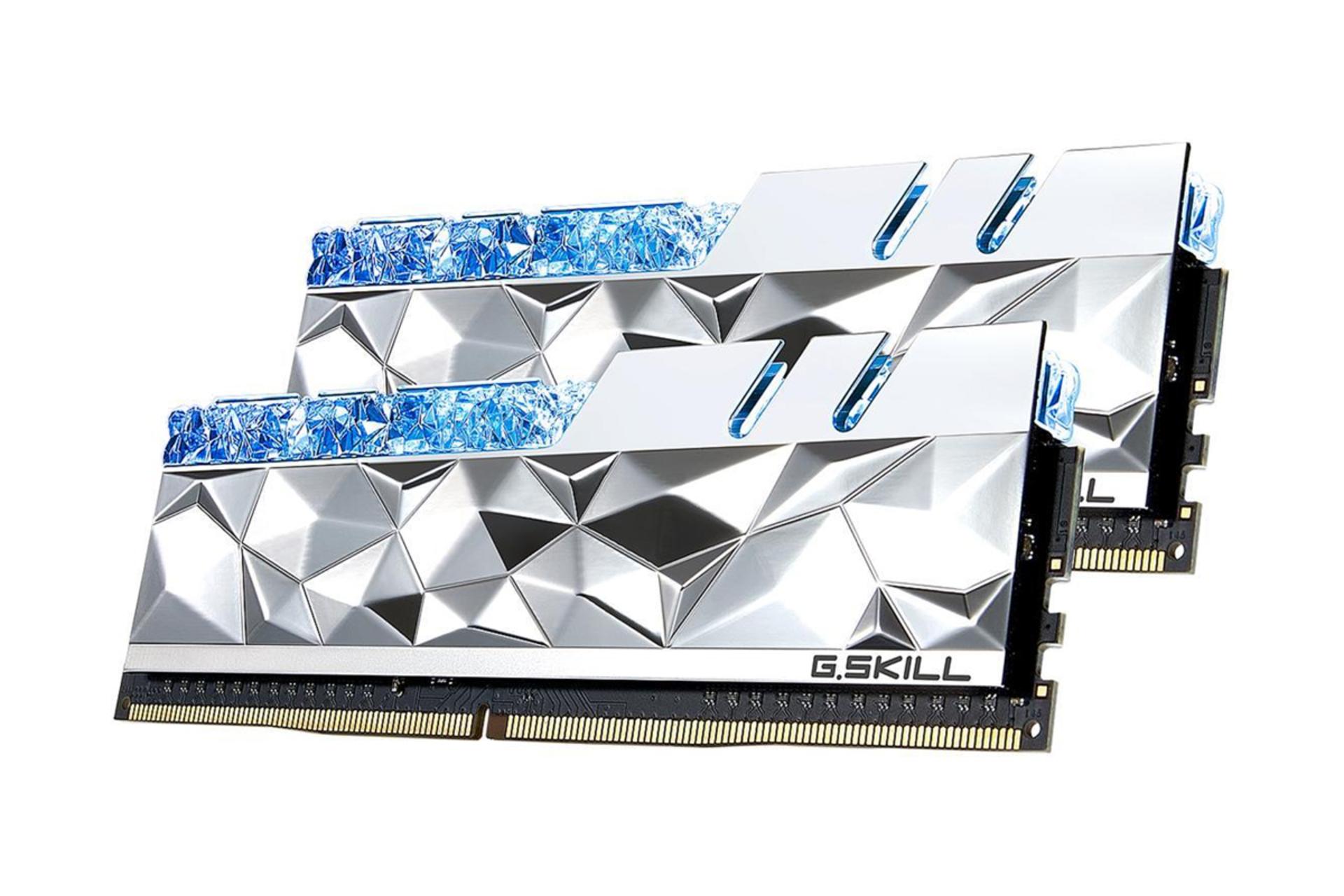 نمای کناری رم جی اسکیل Trident Z Royal Elite ظرفیت 64 گیگابایت (2x32) از نوع DDR4-4266