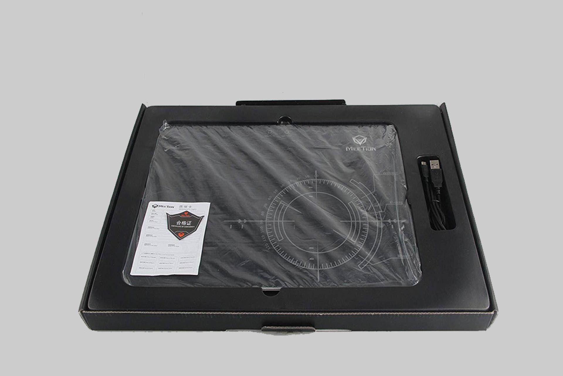 نمایش داخل پک ماوس پد میشن MT-P010