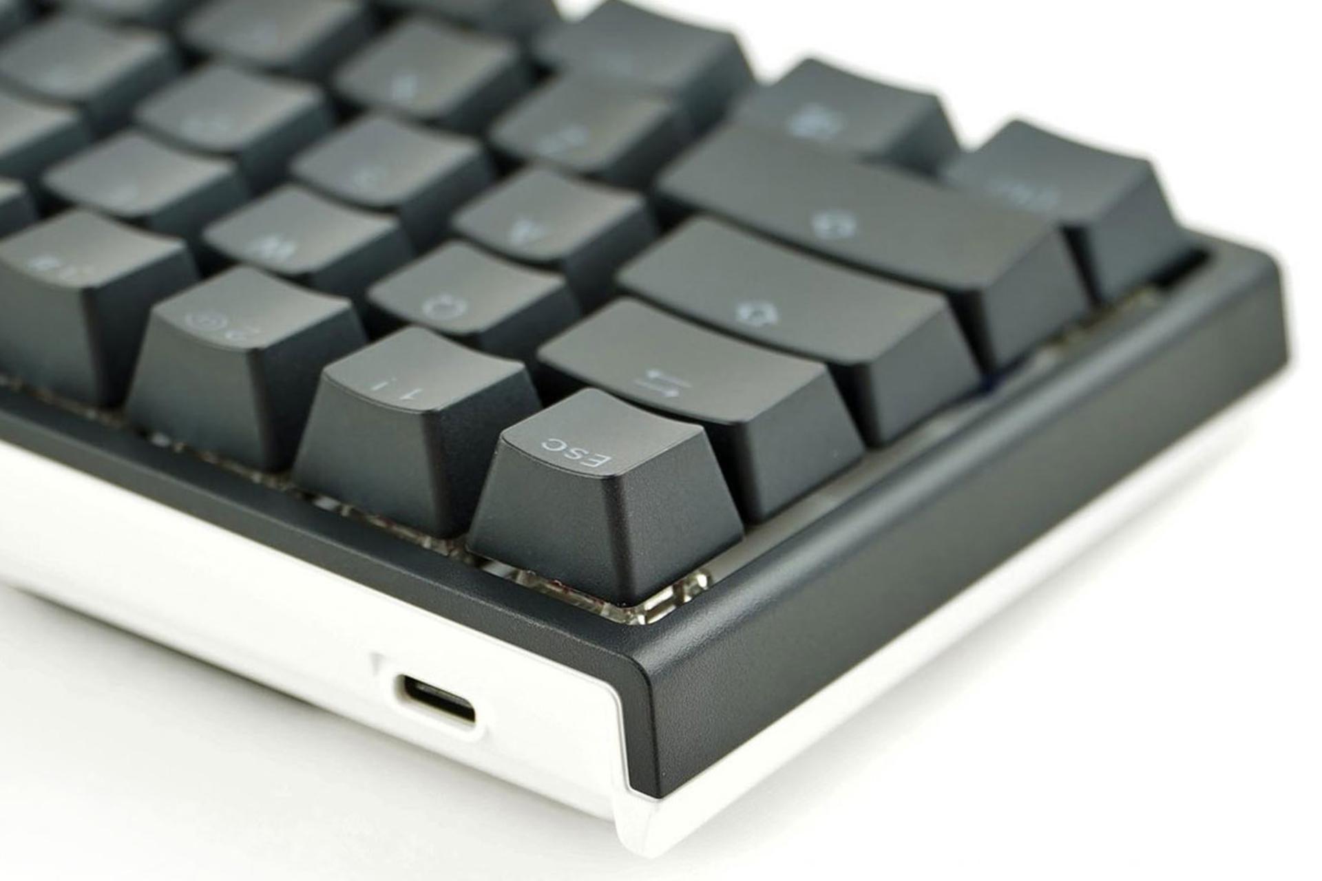 درگاه Type-C کیبورد داکی مدل One 2 sf