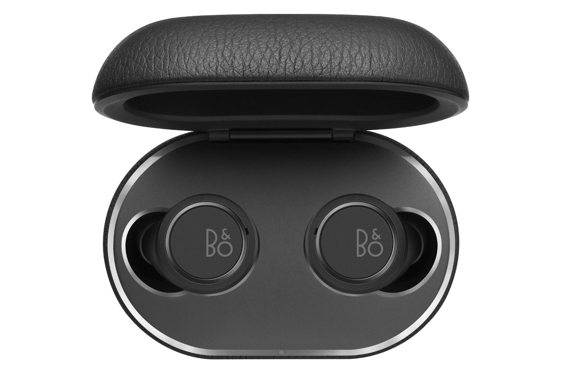 نمای بالا محفظه شارژ هدفون بی سیم بنگ اند اولافسن Beoplay E8 نسل سوم Bang & Olufsen Beoplay E8 3rd