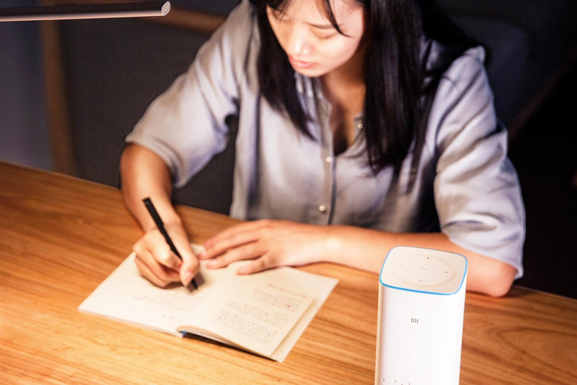 نمای بالا اسپیکر شیائومی Xiaomi Mi AI Speaker