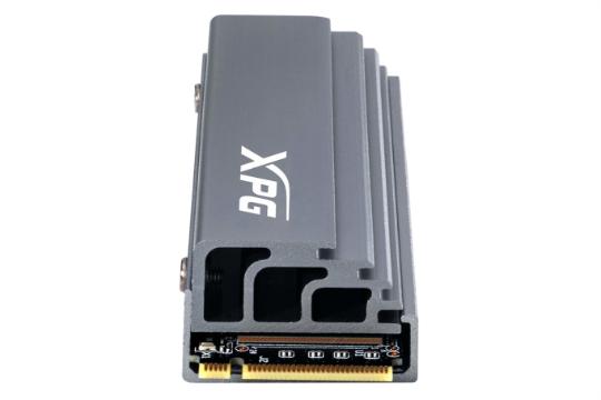 نمای جانبی SSD ای دیتا ADATA XPG GAMMIX S70 NVMe M.2