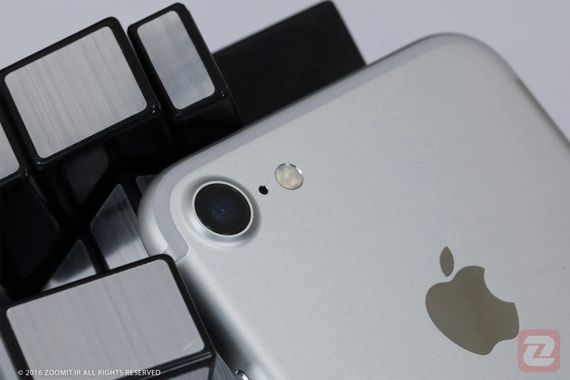 دوربین پشت آیفون 7 اپل apple iPhone 7