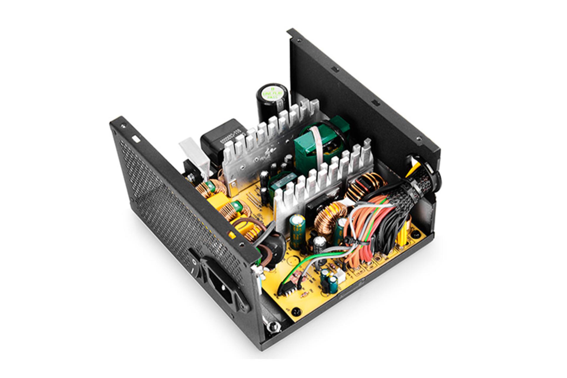 پاور کامپیوتر دیپ کول DN650 با توان 650 وات نمای جعبه پاور