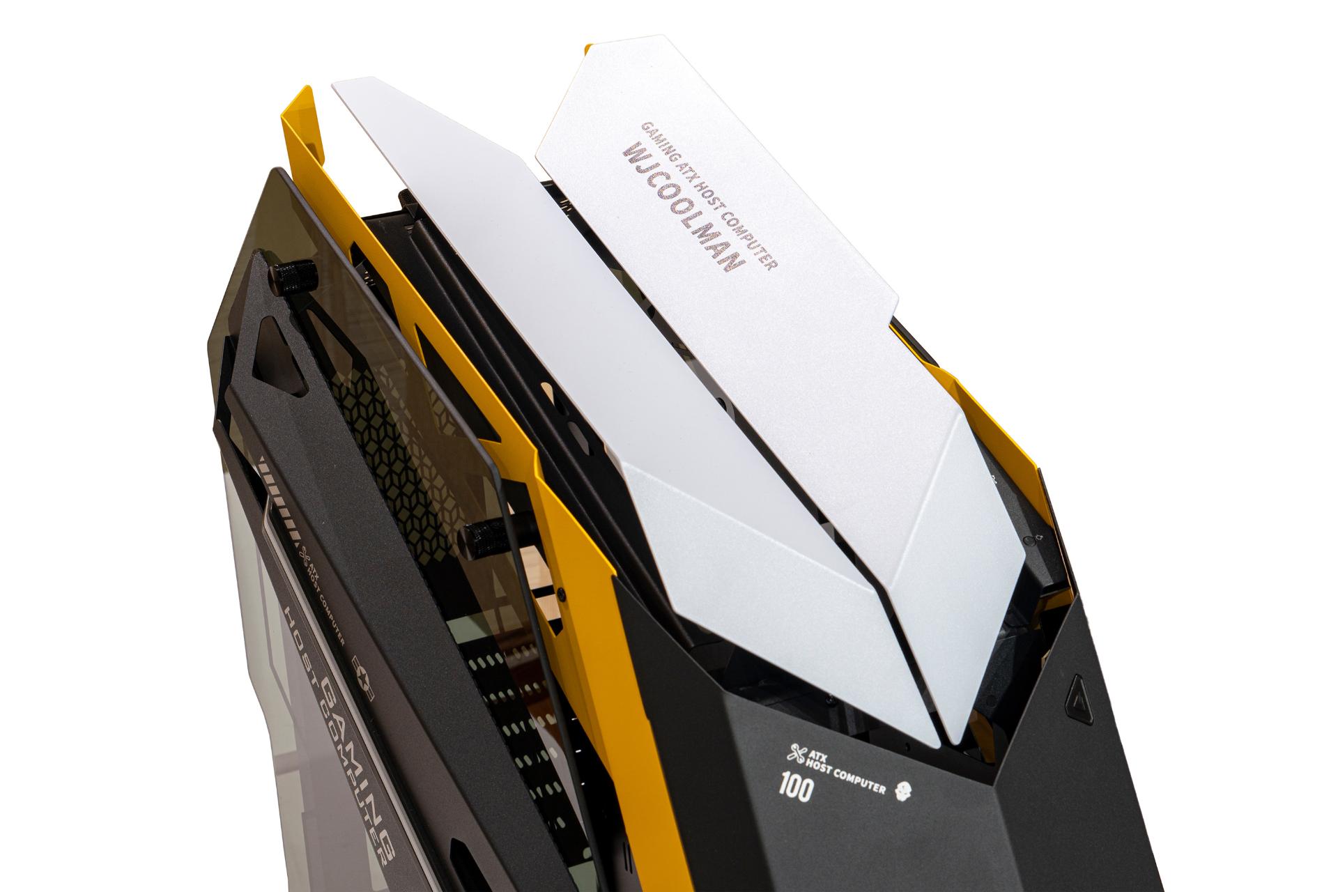 نمای بالای کیس کامپیوتر دبلیو جی کولمن SOUL BATTLESHIP