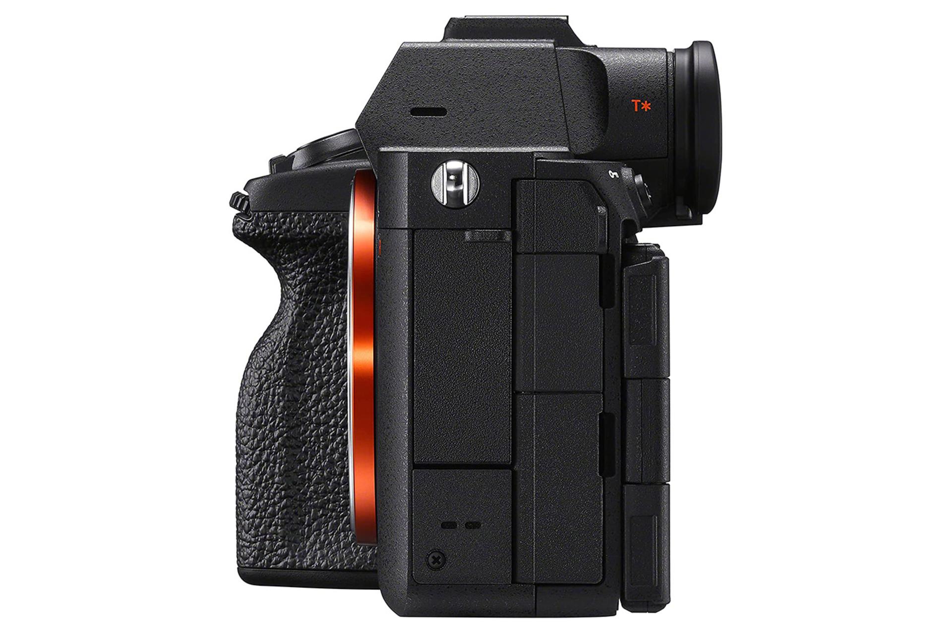 دوربین سونی Sony a7R V نمای جانبی