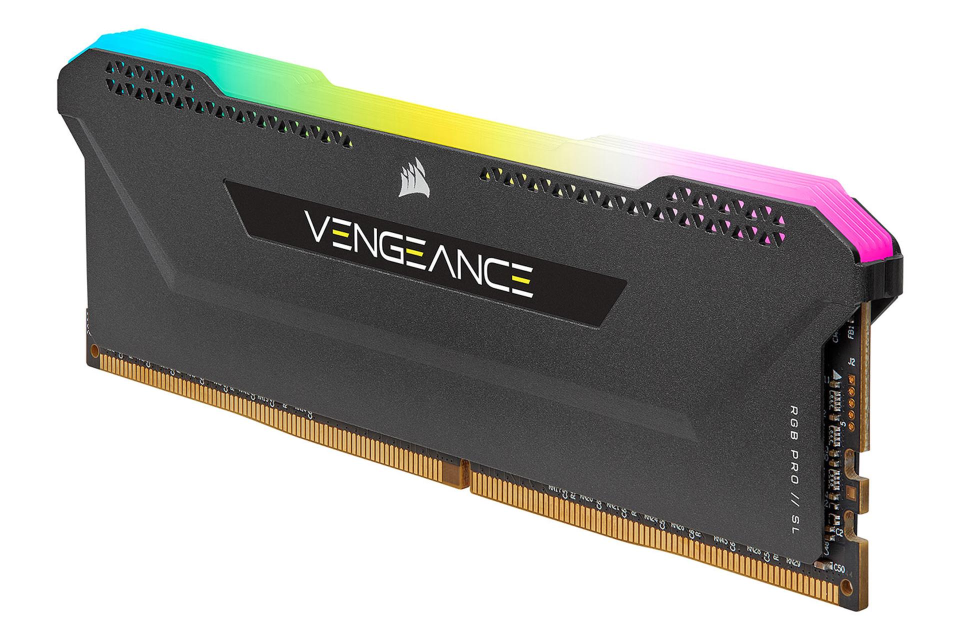 نمای راست رم کورسیر VENGEANCE RGB PRO SL ظرفیت 32 گیگابایت (4x8) از نوع DDR4-3200