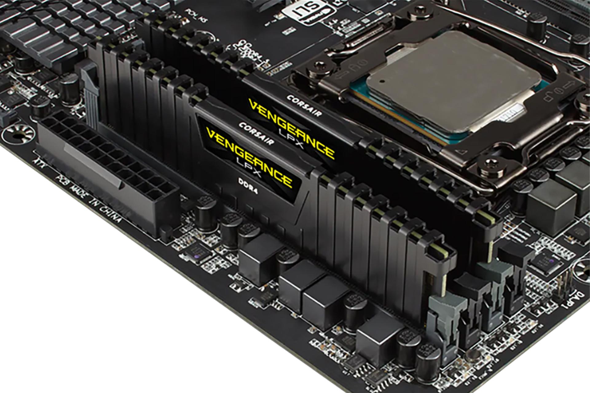 نمای بالا رم کورسیر VENGEANCE LPX ظرفیت 32 گیگابایت (2x16) از نوع DDR4-2400