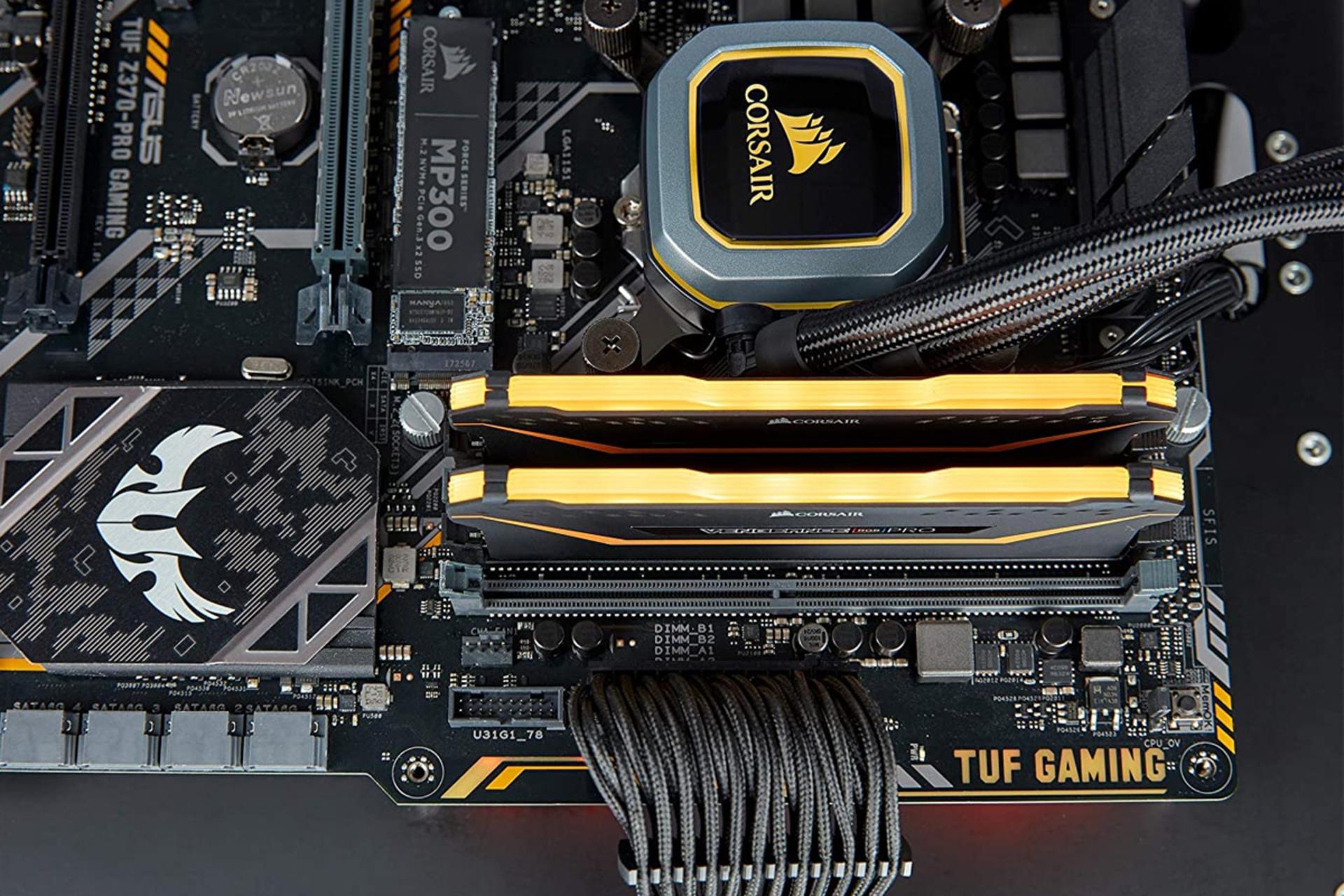 نمای بالا رم کورسیر VENGEANCE RGB PRO TUF ظرفیت 32 گیگابایت (2x16) از نوع DDR4-3200