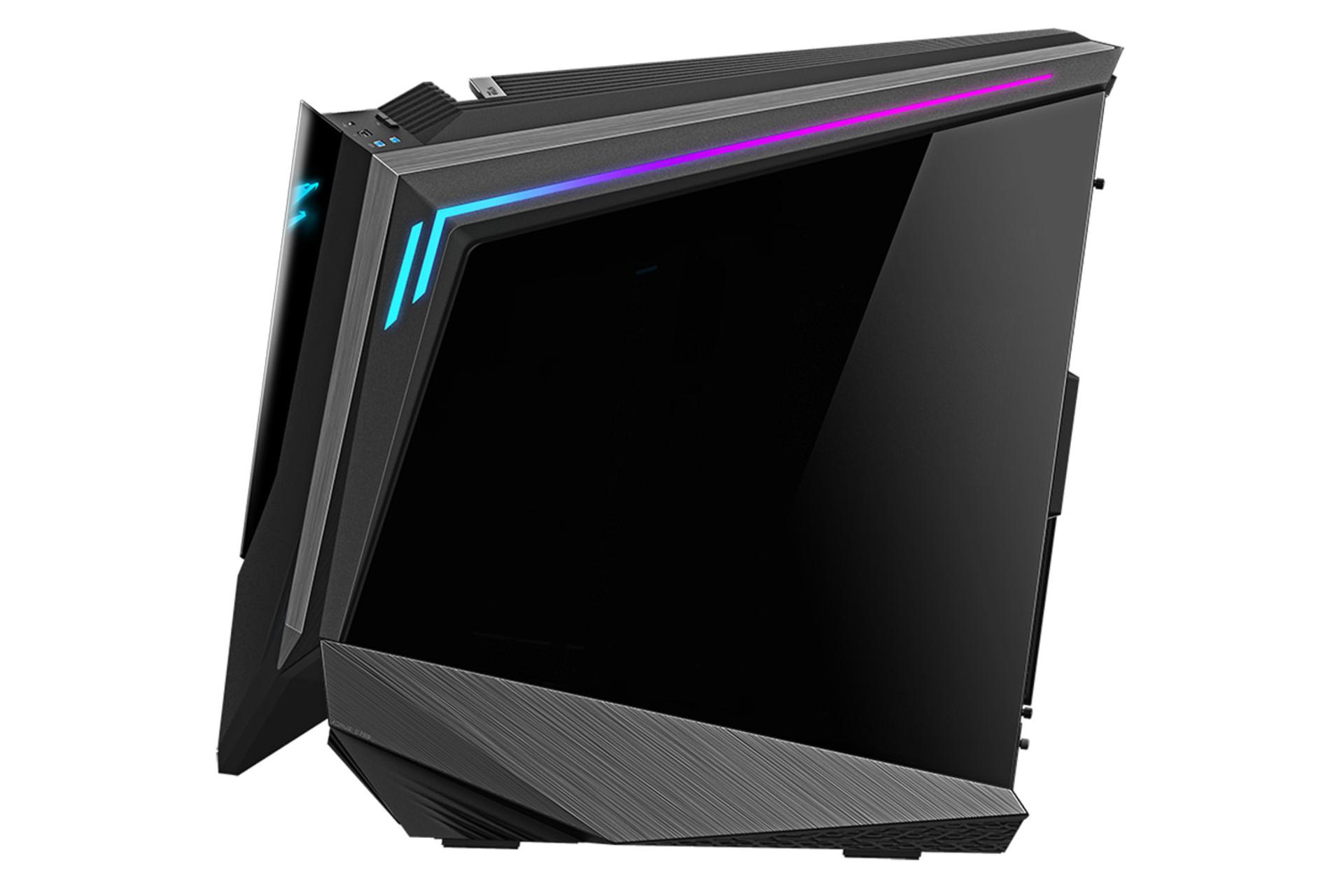 نمای راست کیس کامپیوتر گیگابایت AORUS C700 GLASS