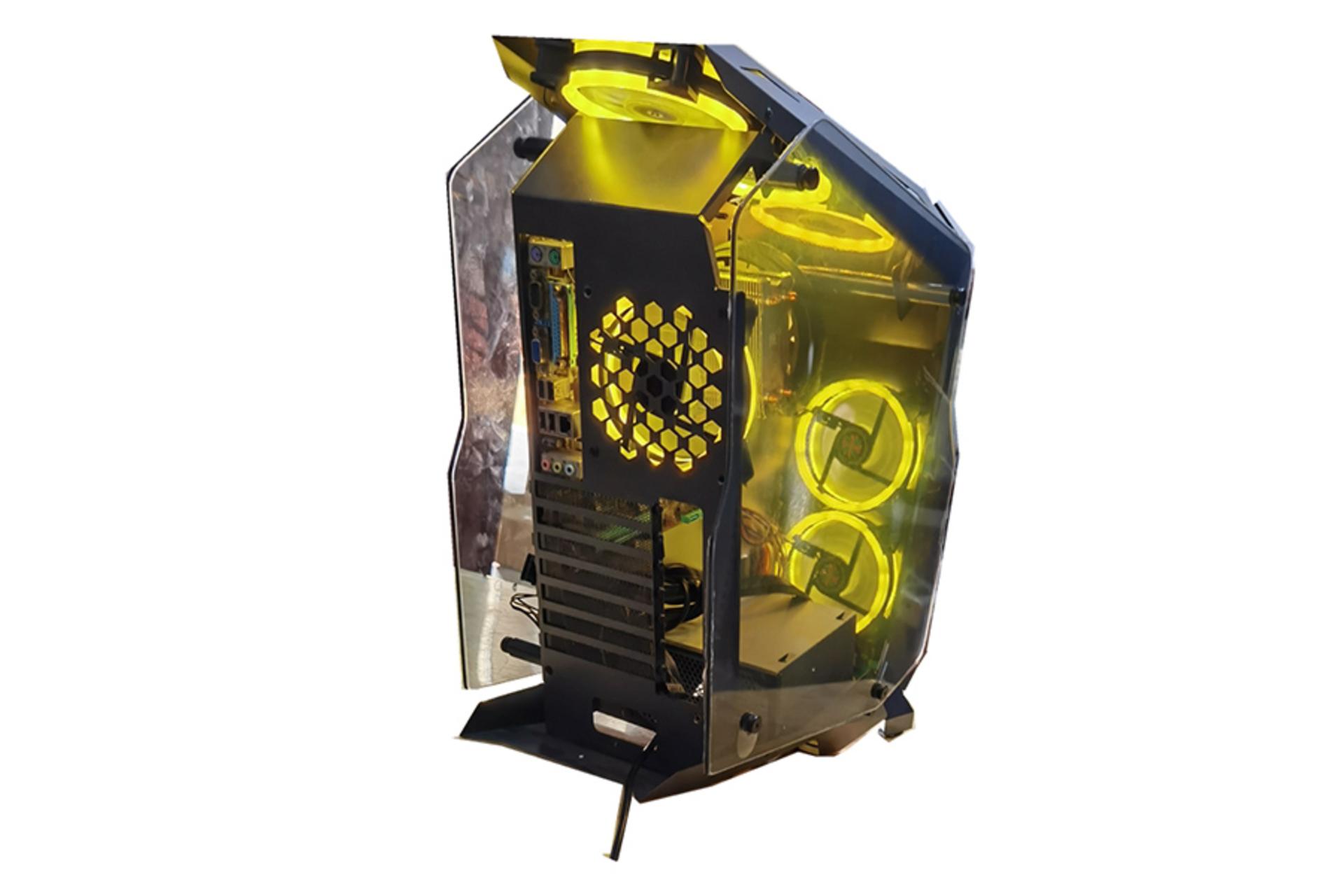 نمایش نور زرد فن ها در حالت نیم رخ عقب و سمت چپ کیس کامپیوتر یونا مدل UN606