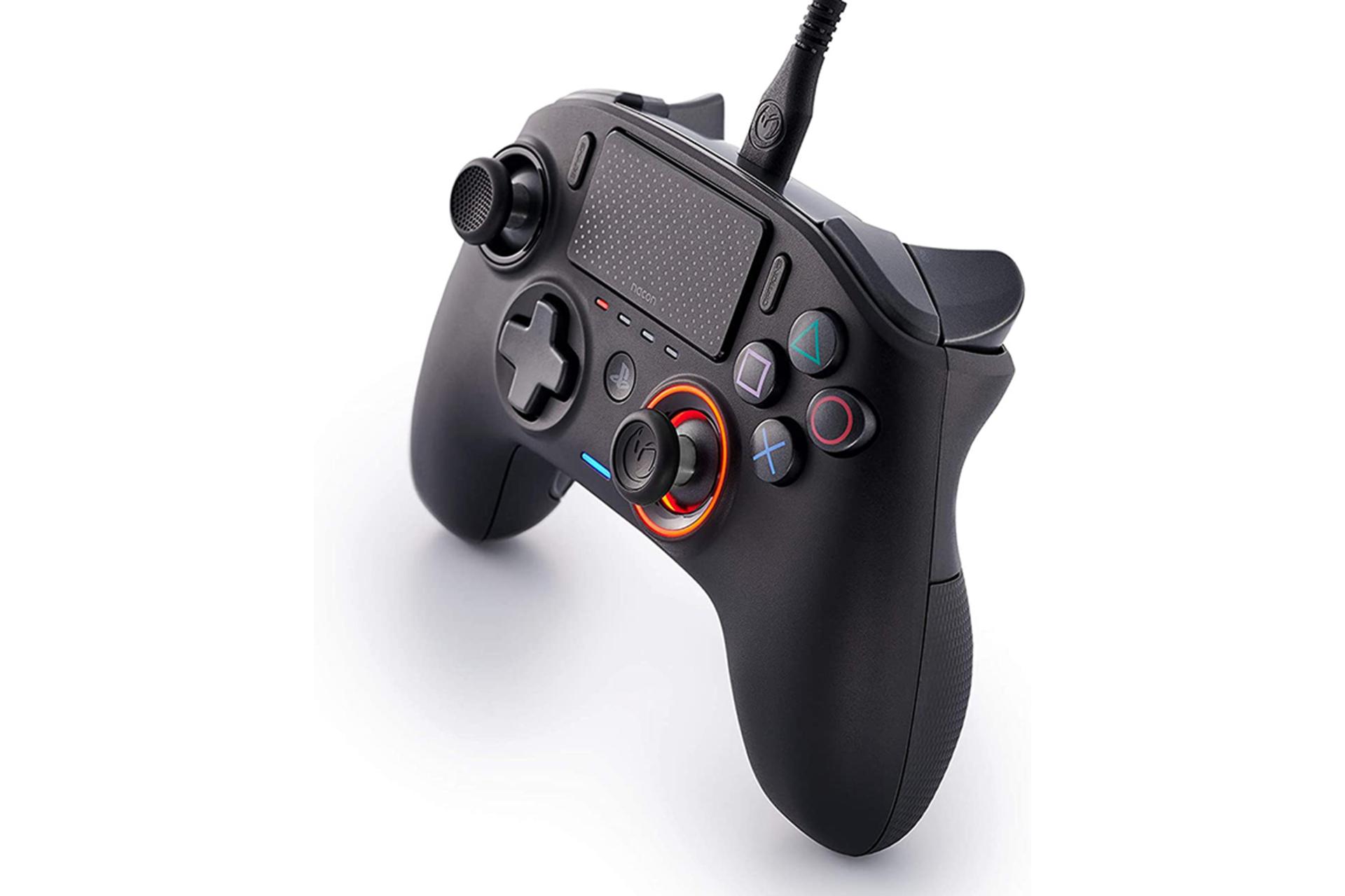 نمای نیم رخ جلو و سمت راست دسته بازی ناکن Revolution پرو کنترلر 3