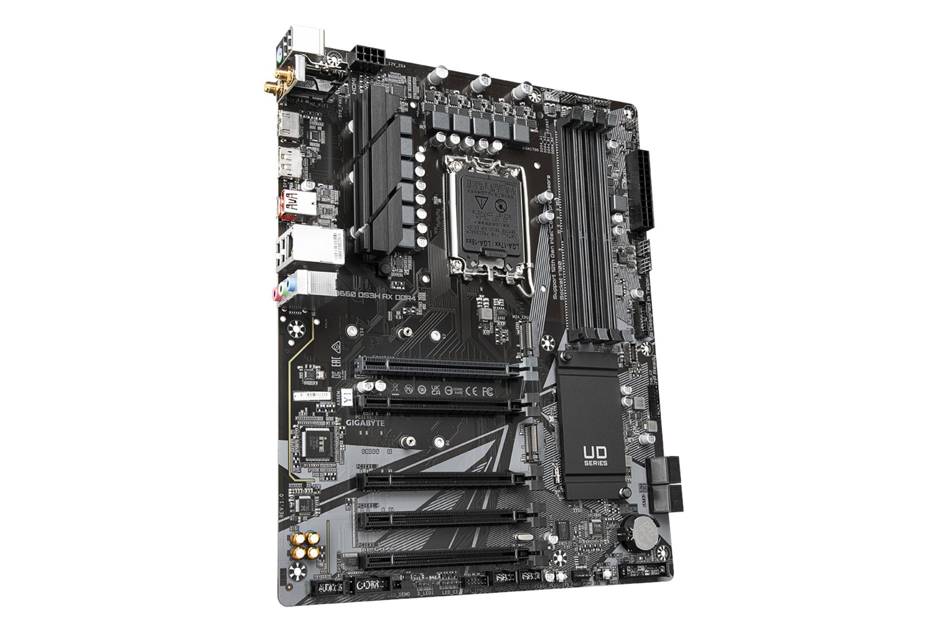 نمای چپ مادربرد گیگابایت GIGABYTE B660 DS3H AX DDR4 (rev. 1.0/1.1)