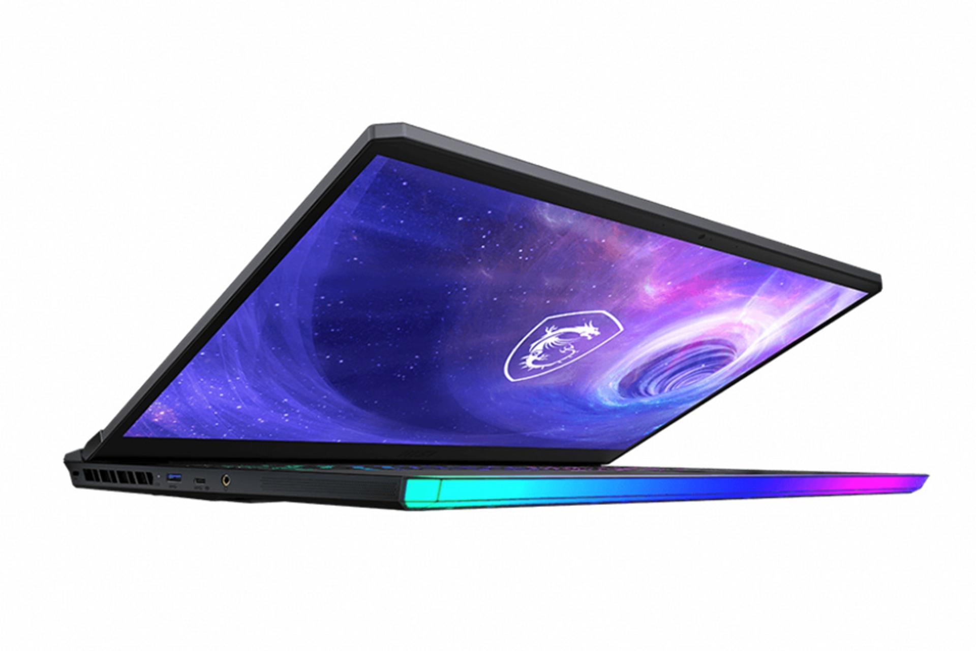 لپ تاپ ام اس آی Raider GE76 12UGS در حالت نیمه بسته