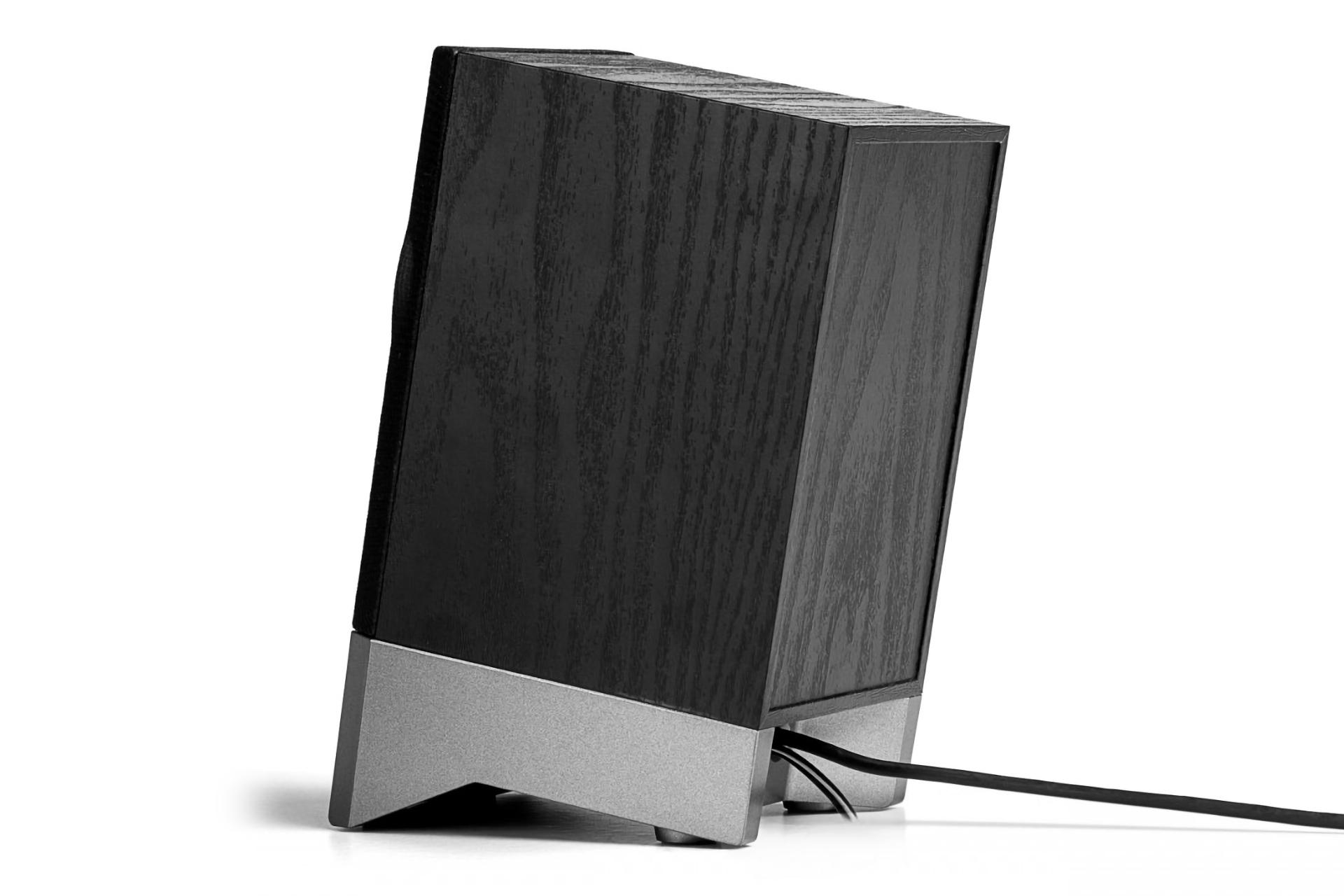 نمای جانبی اسپیکر ادیفایر Edifier R19U