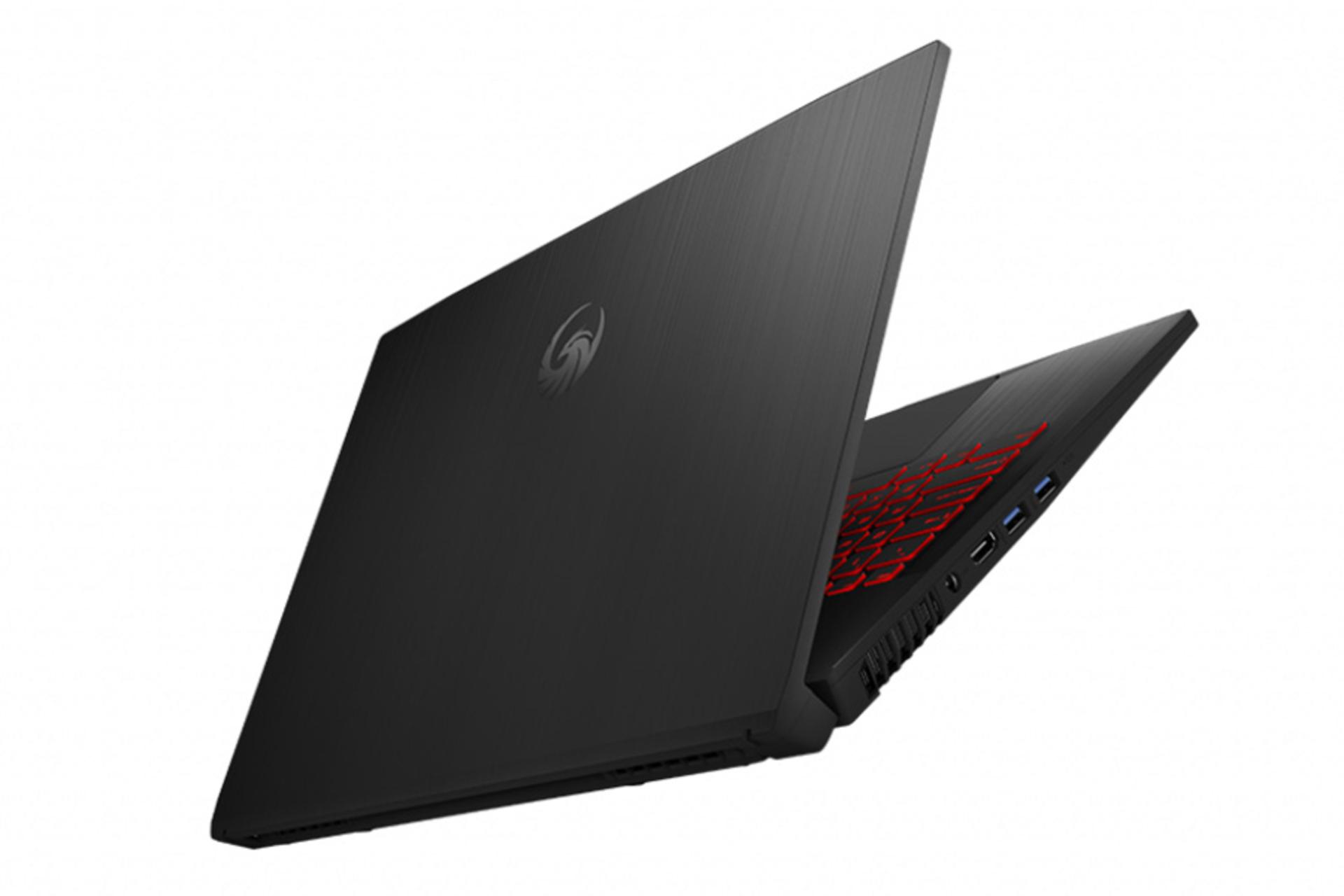 لپ تاپ ام اس آی Bravo 17 در حالت نیمه باز