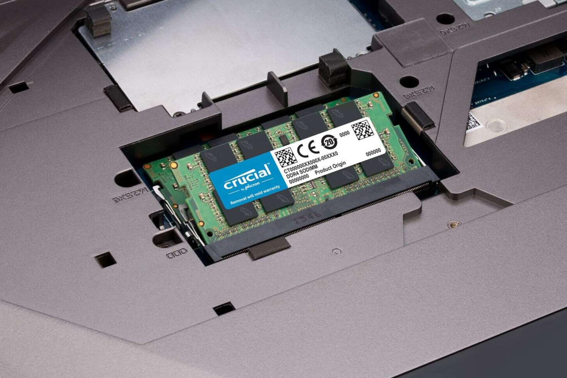 نمای بالا رم کروشیال CT4G4SFS8266 ظرفیت 4 گیگابایت از نوع DDR4-2666
