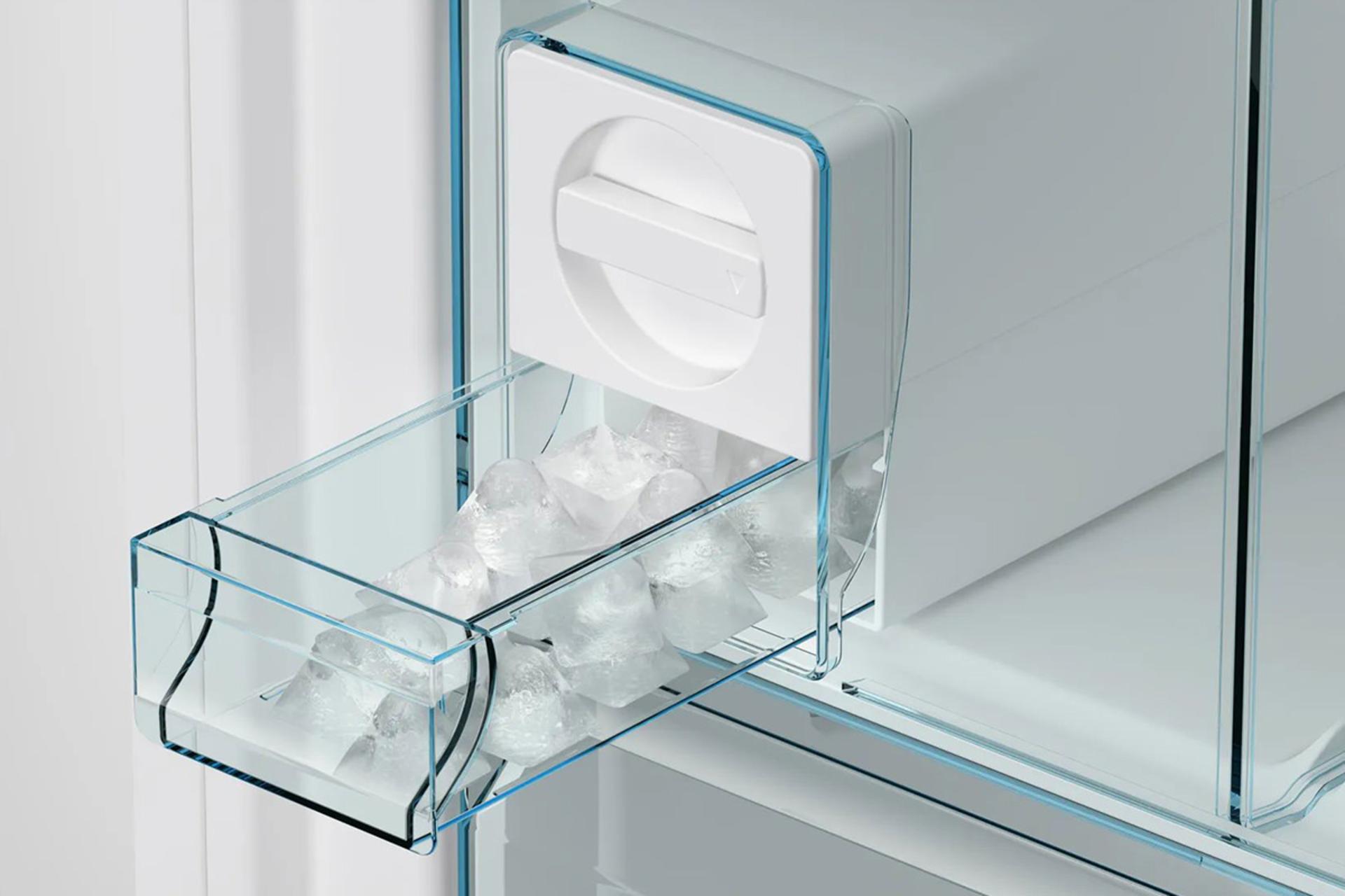 یخ ساز یخچال فریزر بوش Bosch KGD86AI304