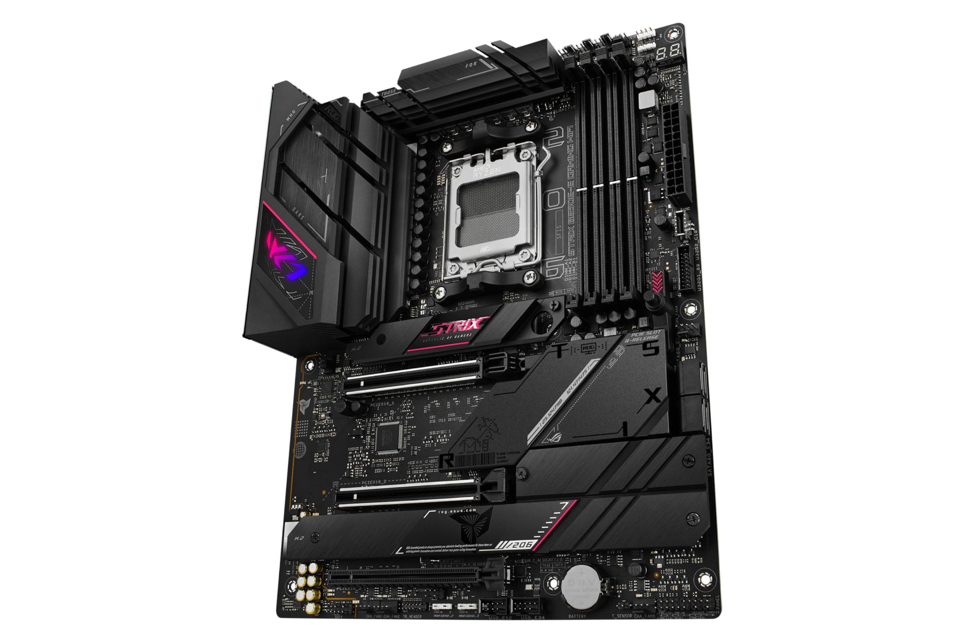 نمای سمت راست مادربرد ایسوس ASUS ROG STRIX B650E-E GAMING WIFI