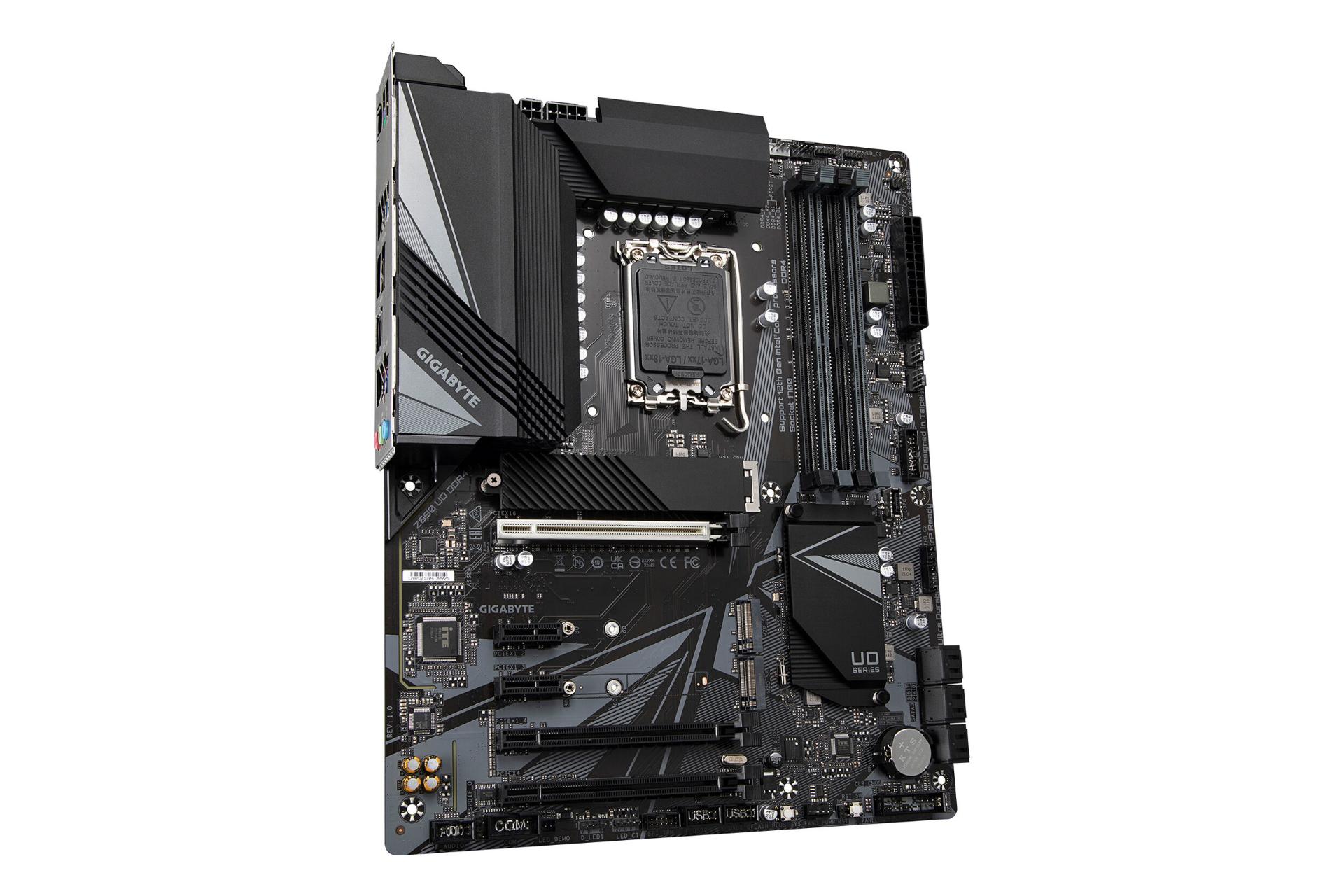 نمای چپ مادربرد گیگابایت GIGABYTE Z690 UD DDR4 (rev. 1.x)