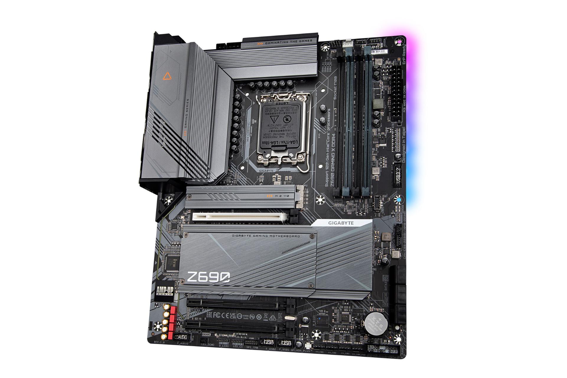 نمای راست مادربرد گیگابایت GIGABYTE Z690 GAMING X DDR4 (rev. 1.0)