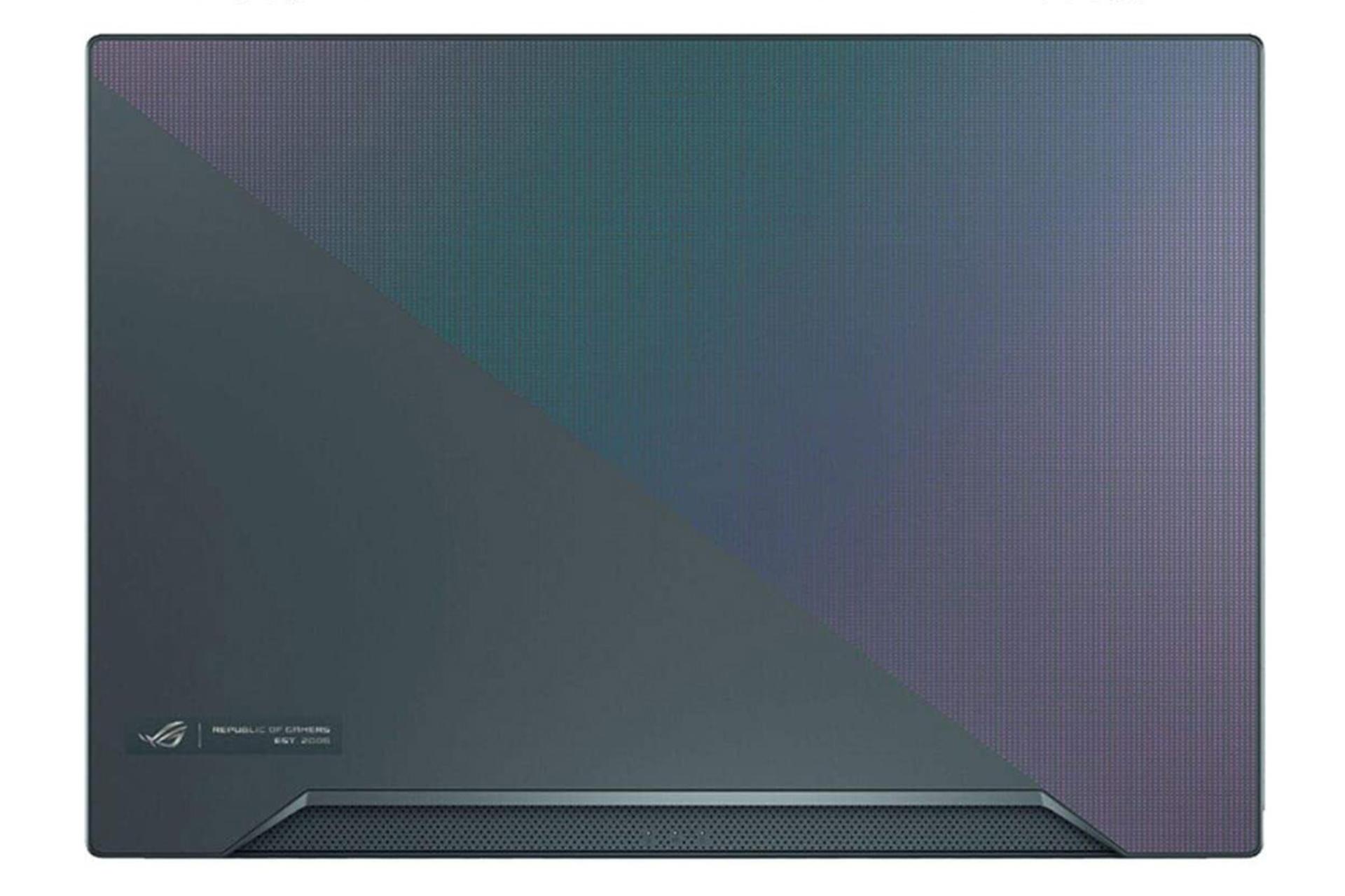 لپ تاپ ایسوس ROG زفیروس ام 15 در حالت بسته