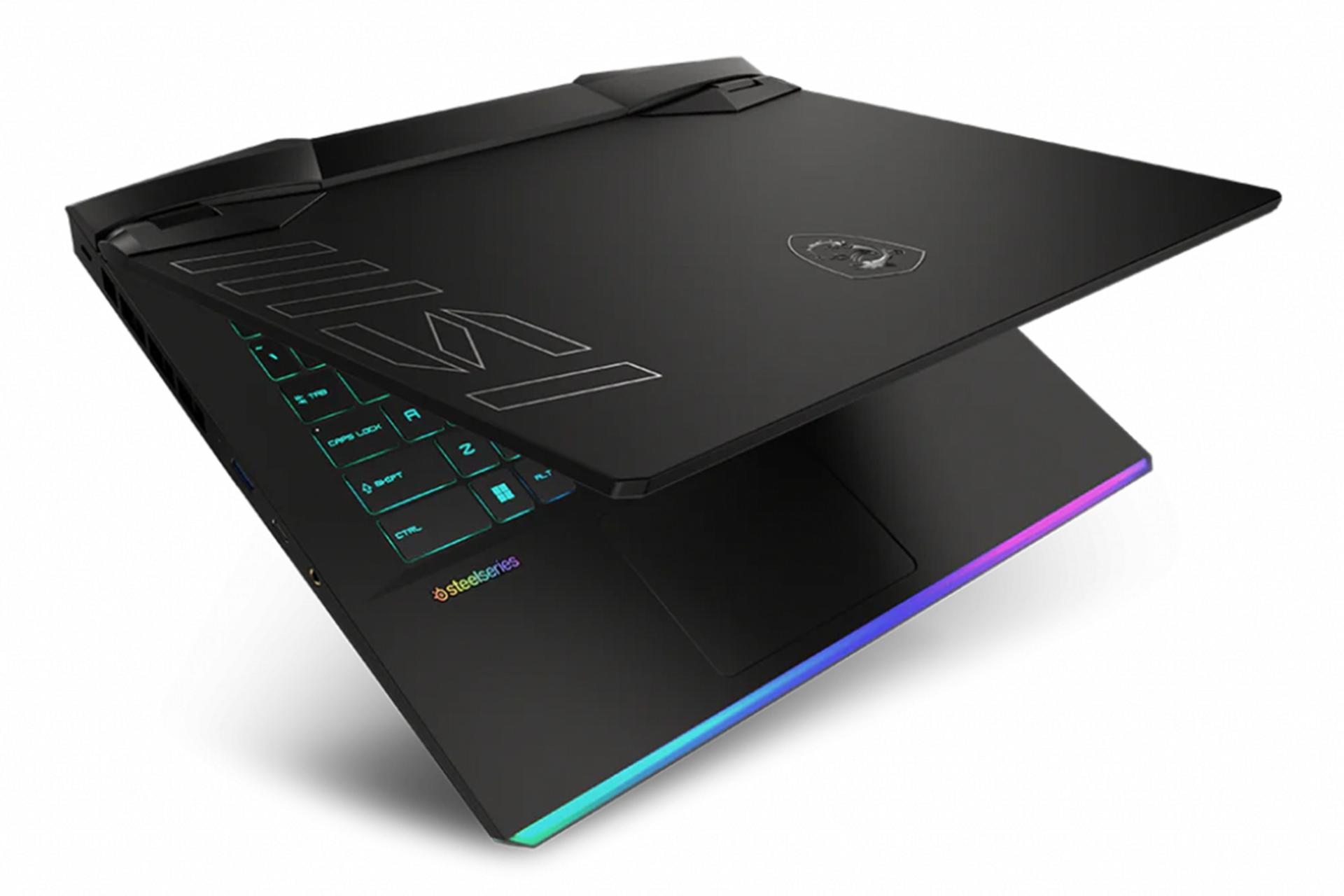 نمای پشت و جلوی لپ تاپ ام اس آی Raider GE67HX