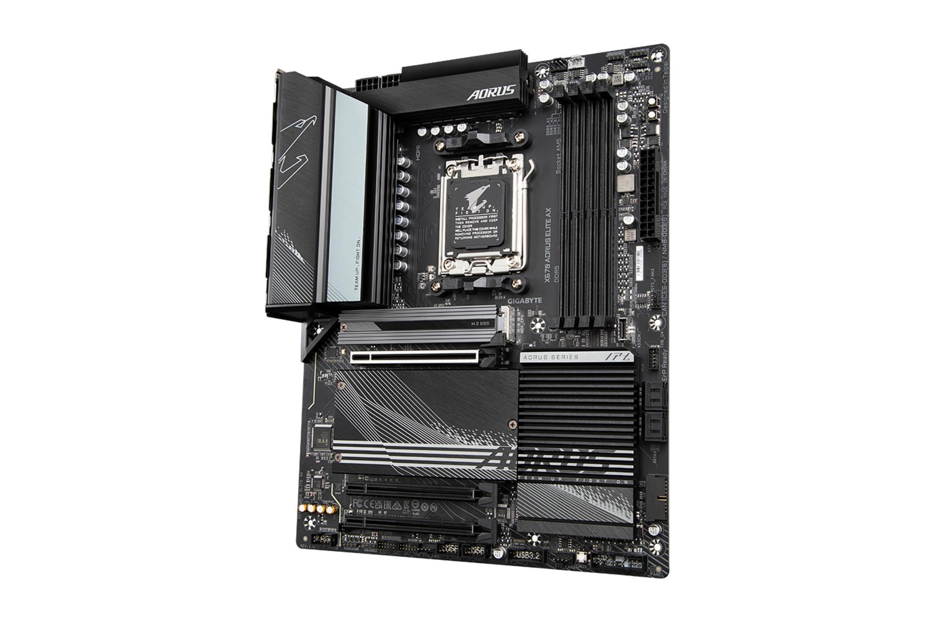 نمای کناری مادربرد گیگابایت GIGABYTE X670 AORUS ELITE AX (rev. 1.0)