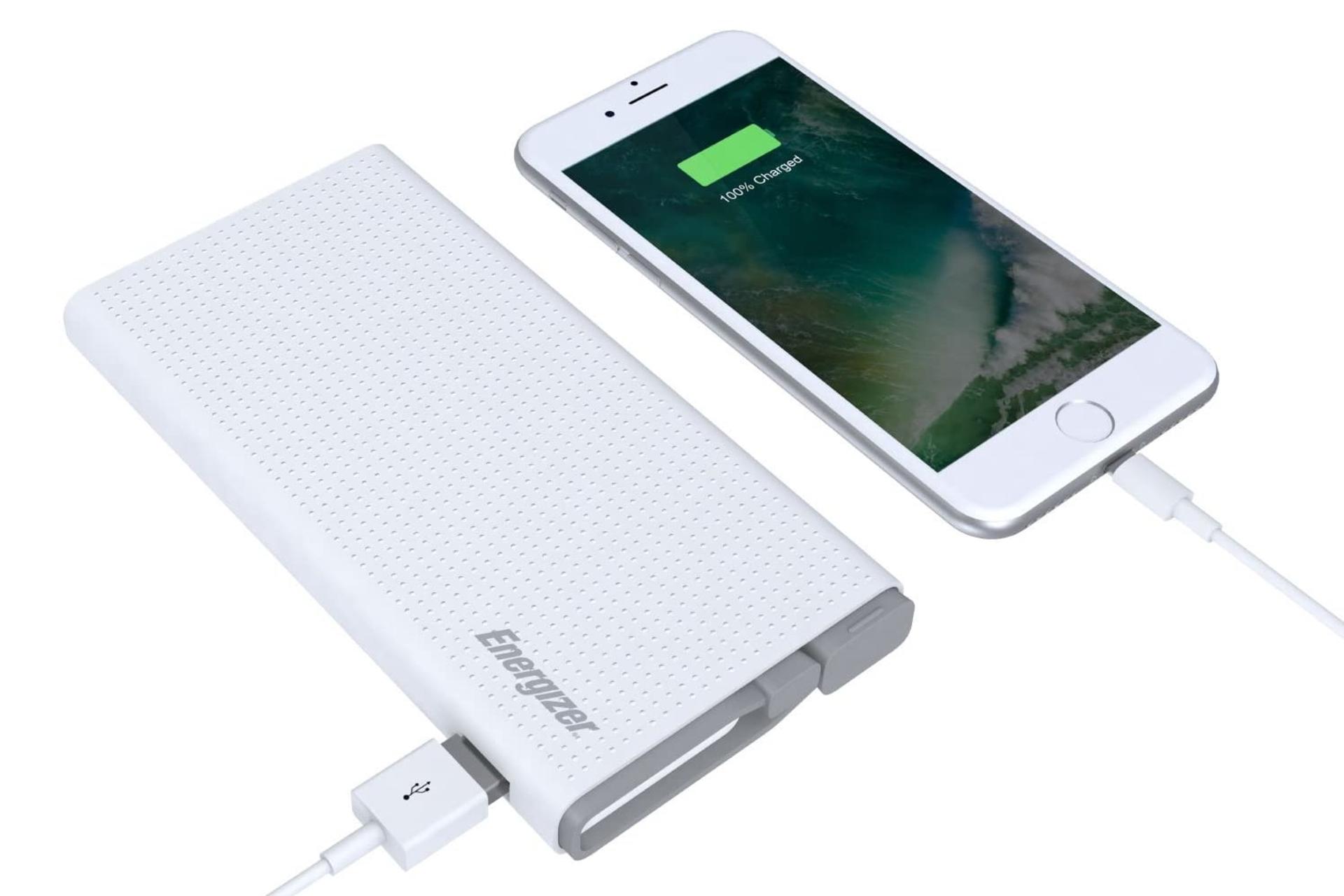 پاور بانک انرجایزر UE10004QC با ظرفیت 10000 میلی‌آمپر ساعت Energizer UE10004QC 10000mAh در حال شار