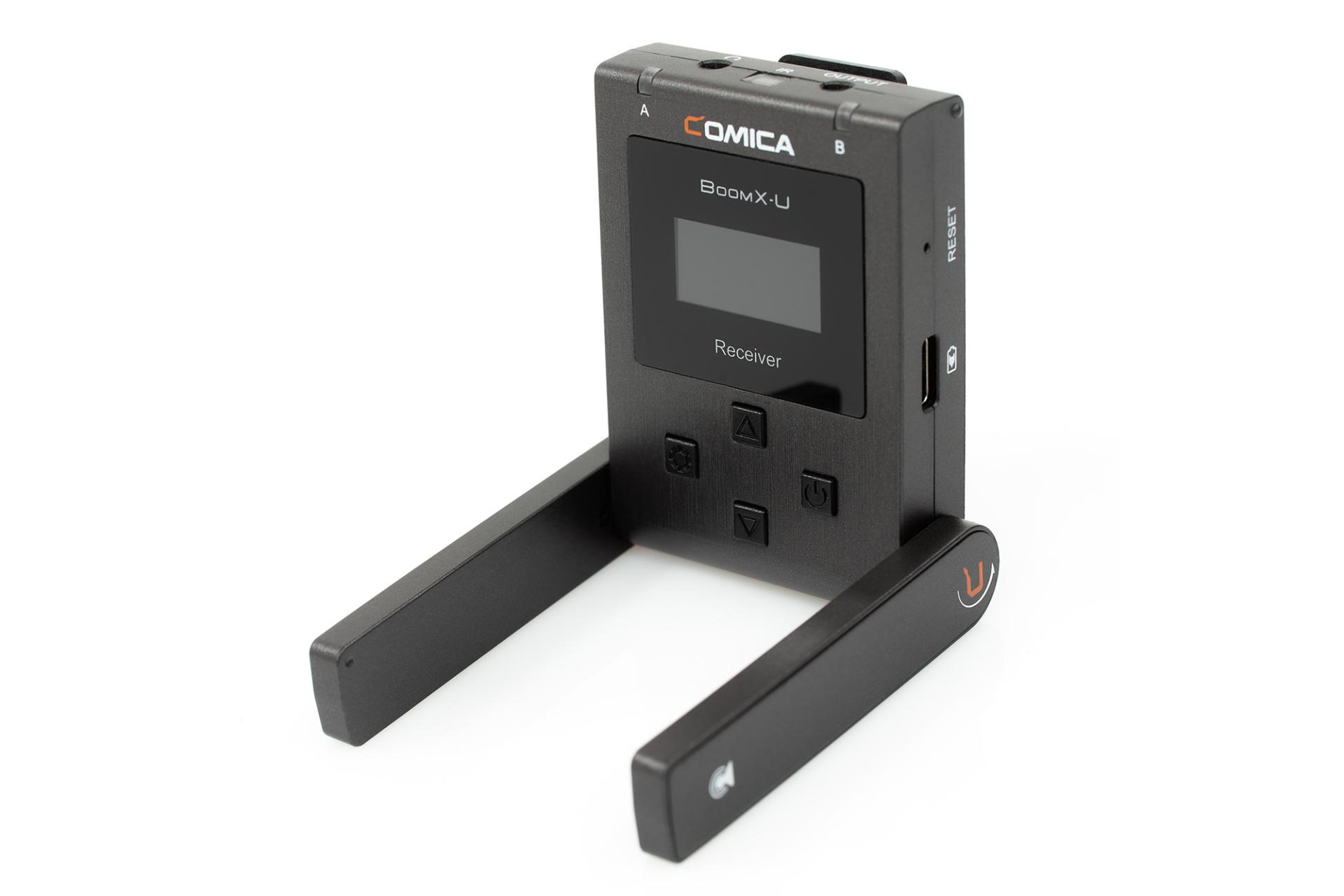 نمای نیم رخ جلوی گیرنده میکروفون کامیکا BoomX-U U1