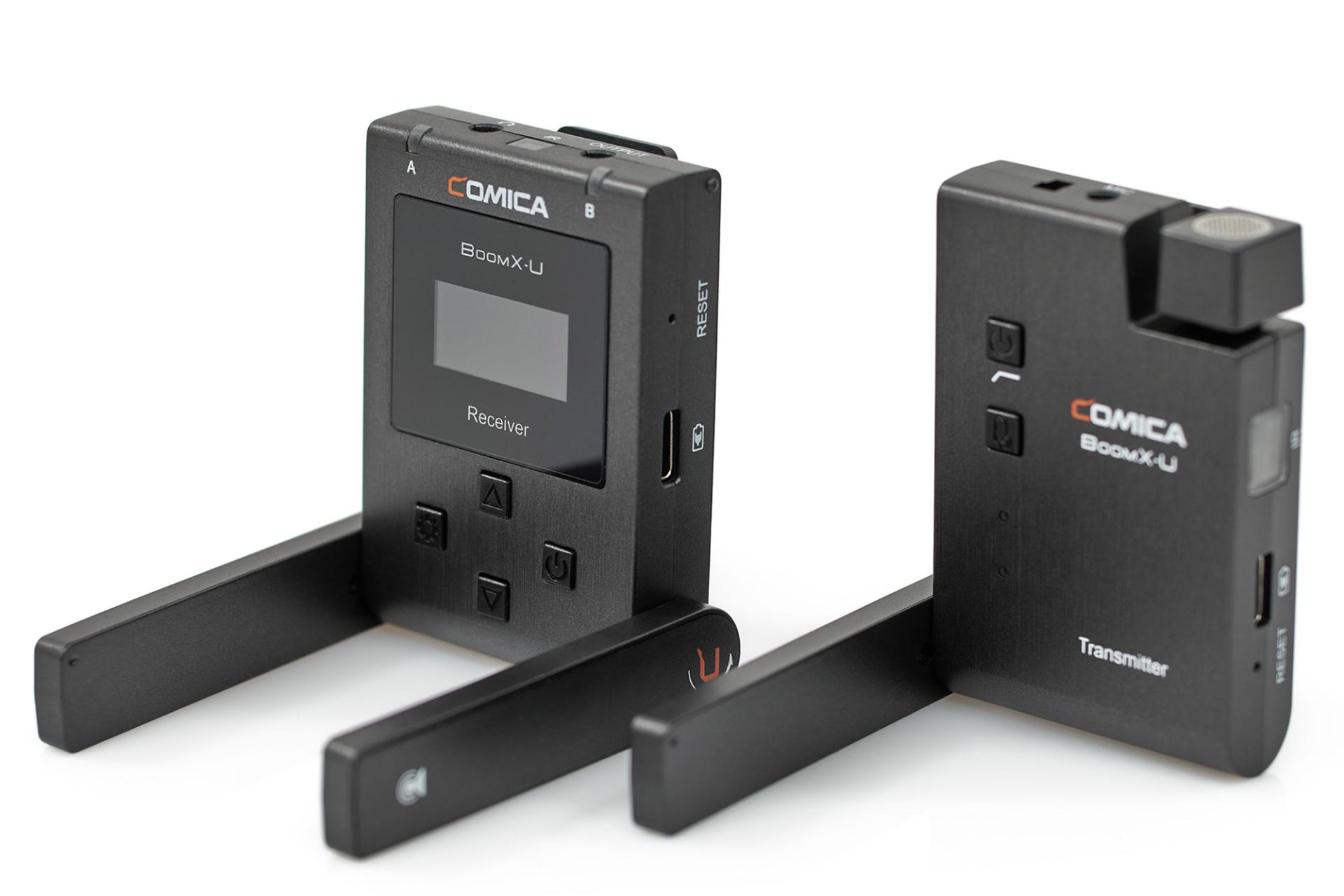 نمای نیم رخ جلوی گیرنده و فرستنده میکروفون کامیکا BoomX-U U1