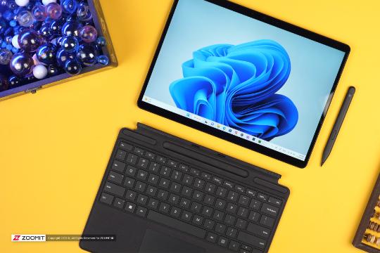 حالت تبلت لپ تاپ سرفیس پرو 9 مایکروسافت / Microsoft Surface Pro 9