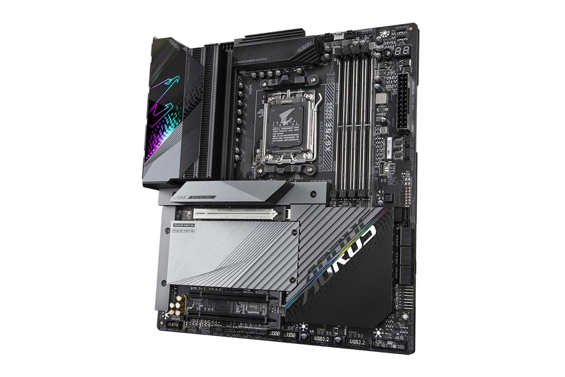 نمای کناری مادربرد گیگابایت GIGABYTE X670E AORUS MASTER (rev. 1.0)