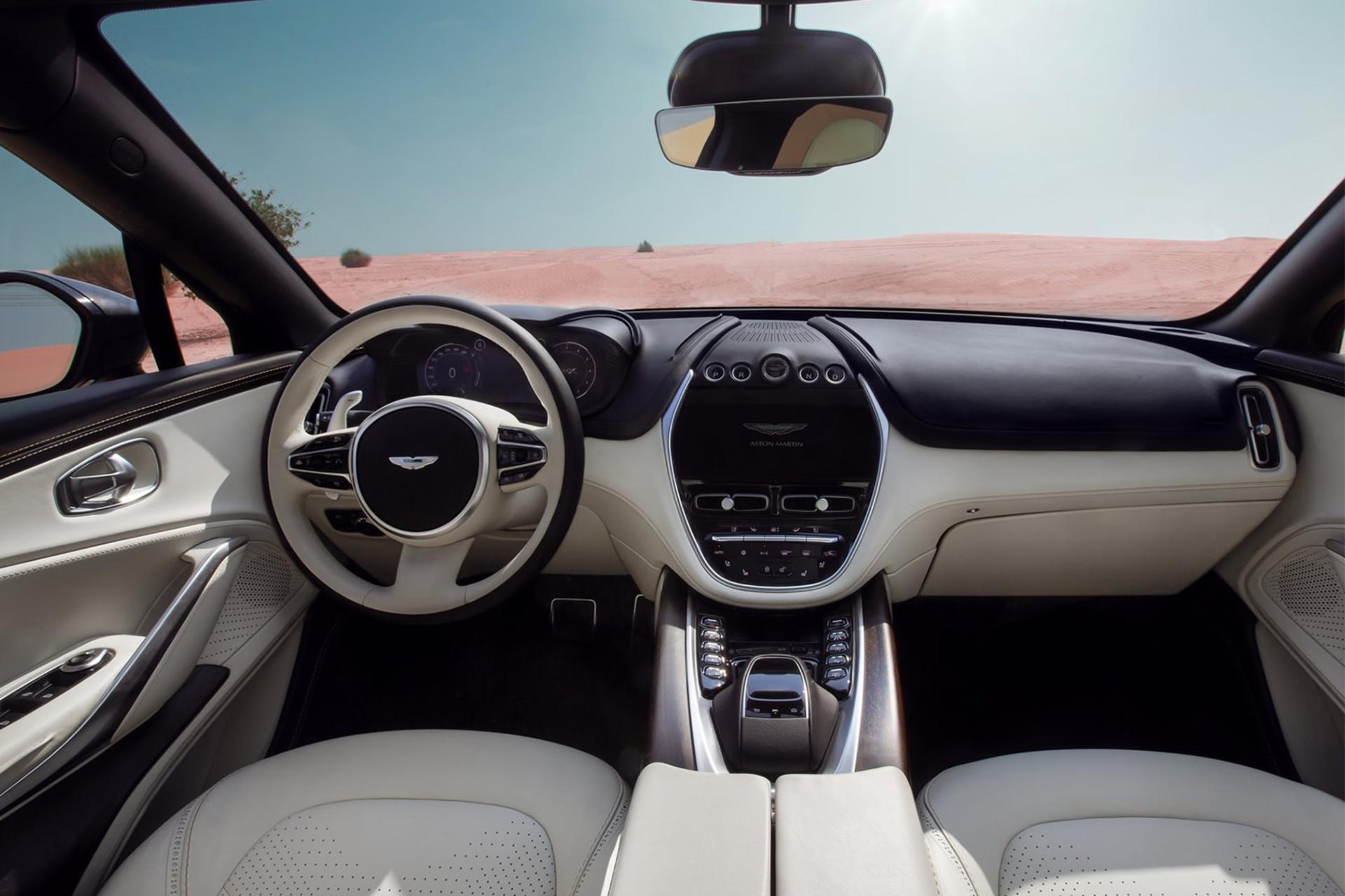 Aston Martin DBX 2020