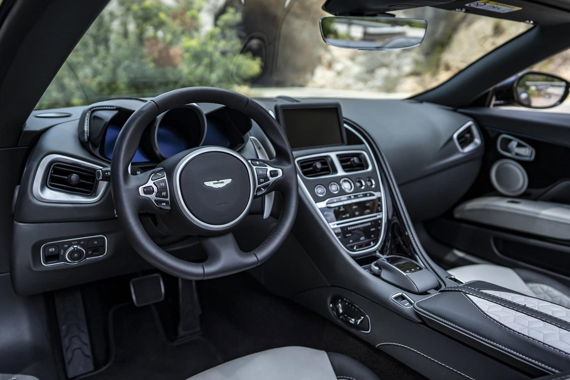 Aston Martin DBS Superleggera Volante 2020