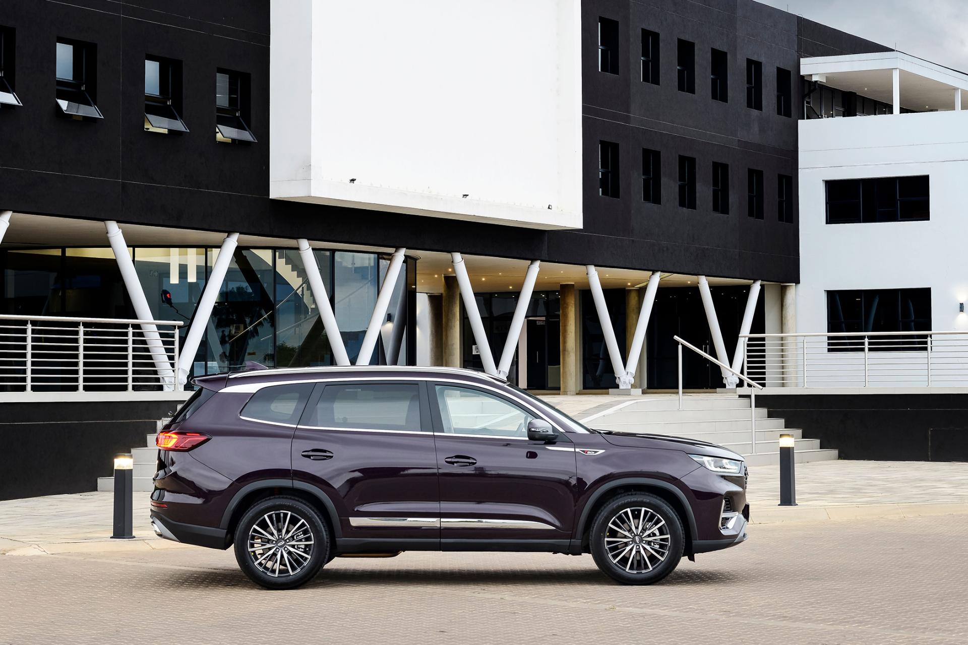 خودرو چری تیگو پرو Chery Tiggo 8 Pro نمای جانبی