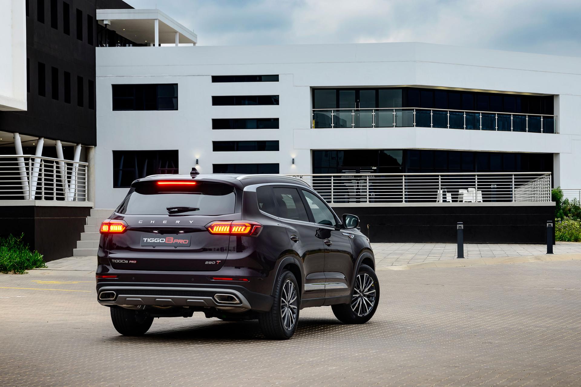 خودرو چری تیگو پرو Chery Tiggo 8 Pro نمای پشت