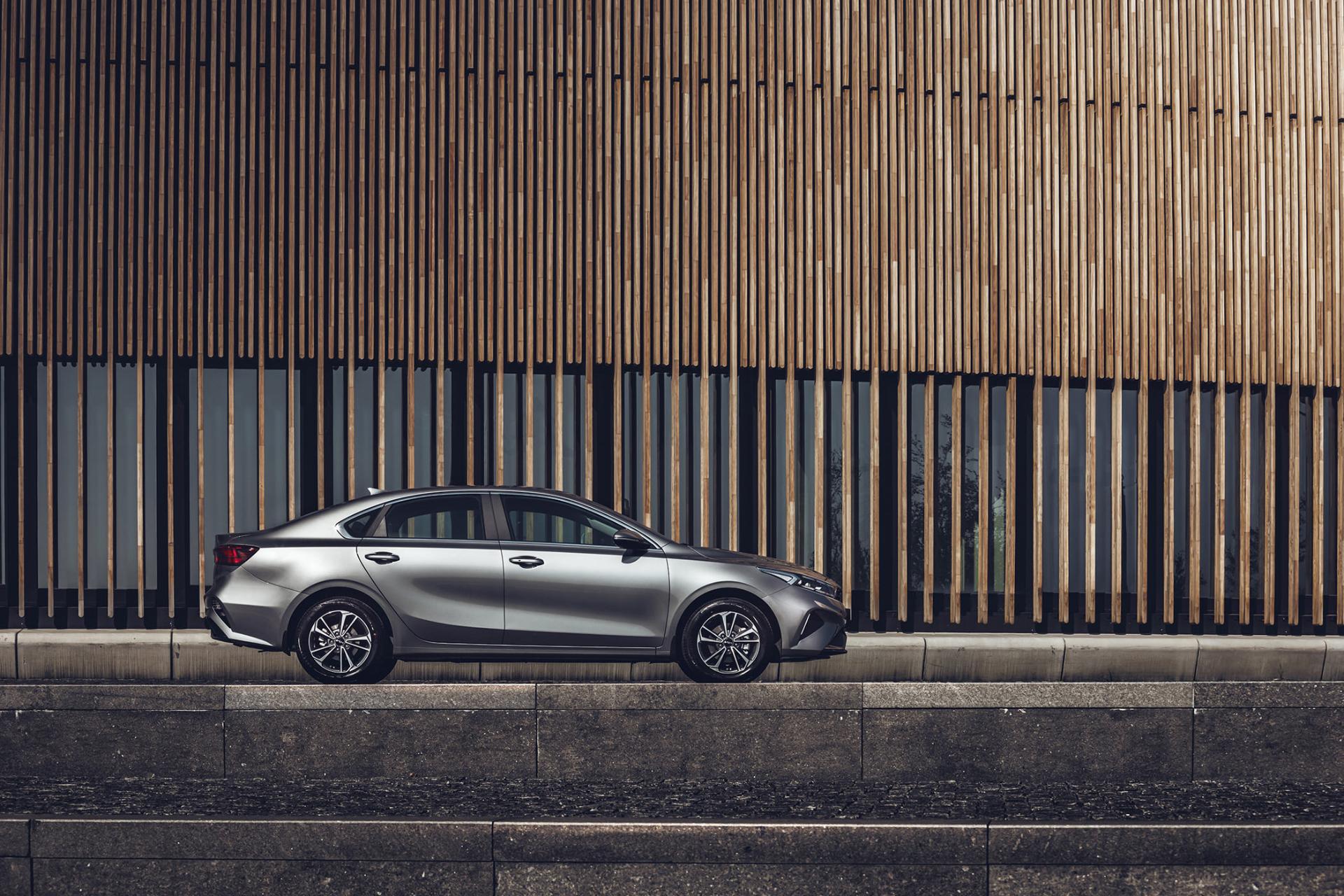 خودرو کیا سراتو Kia Cerato 2023 نمای جانبی