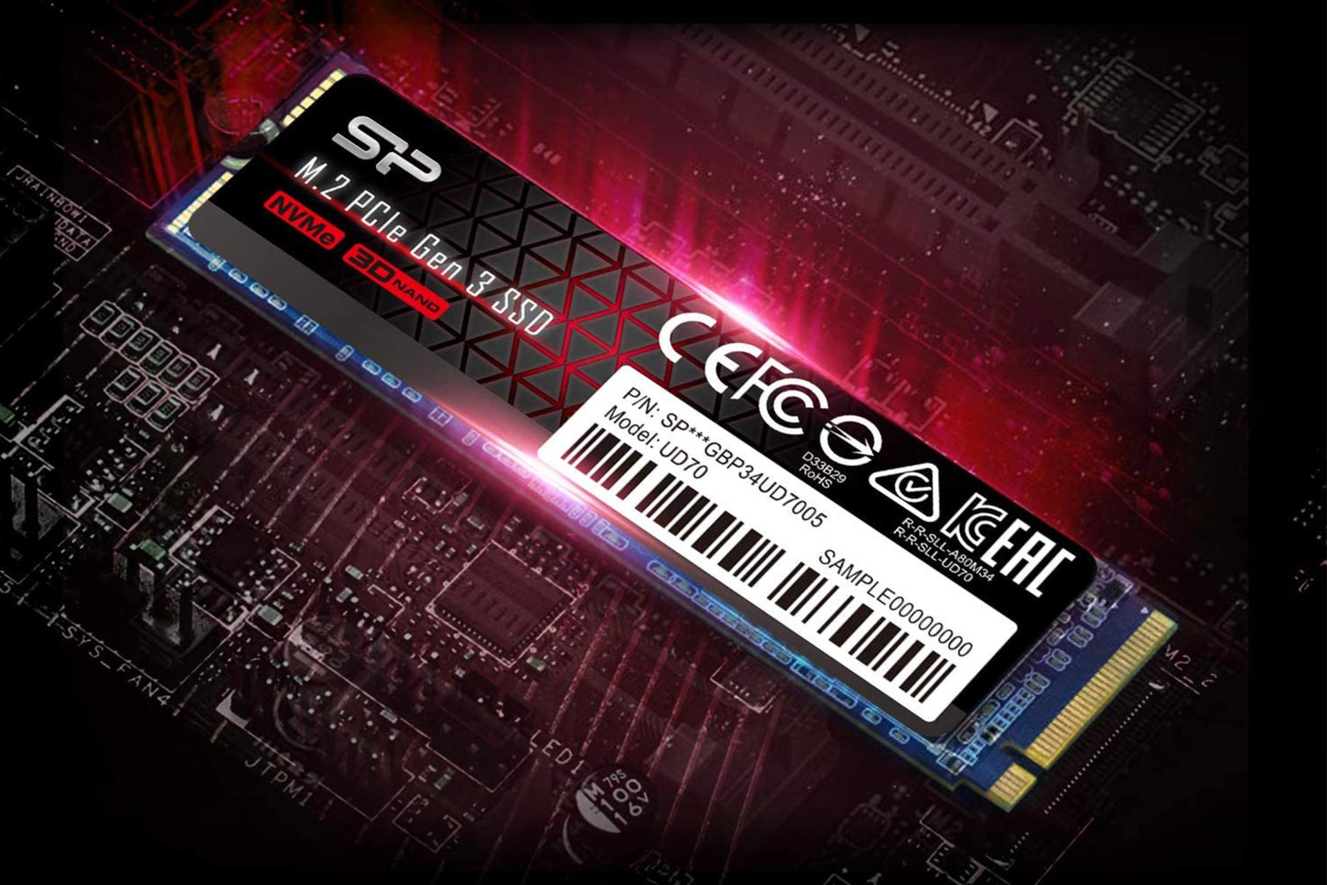 نمای کناری ssd مدل Silicon Power UD70 روی مادربورد