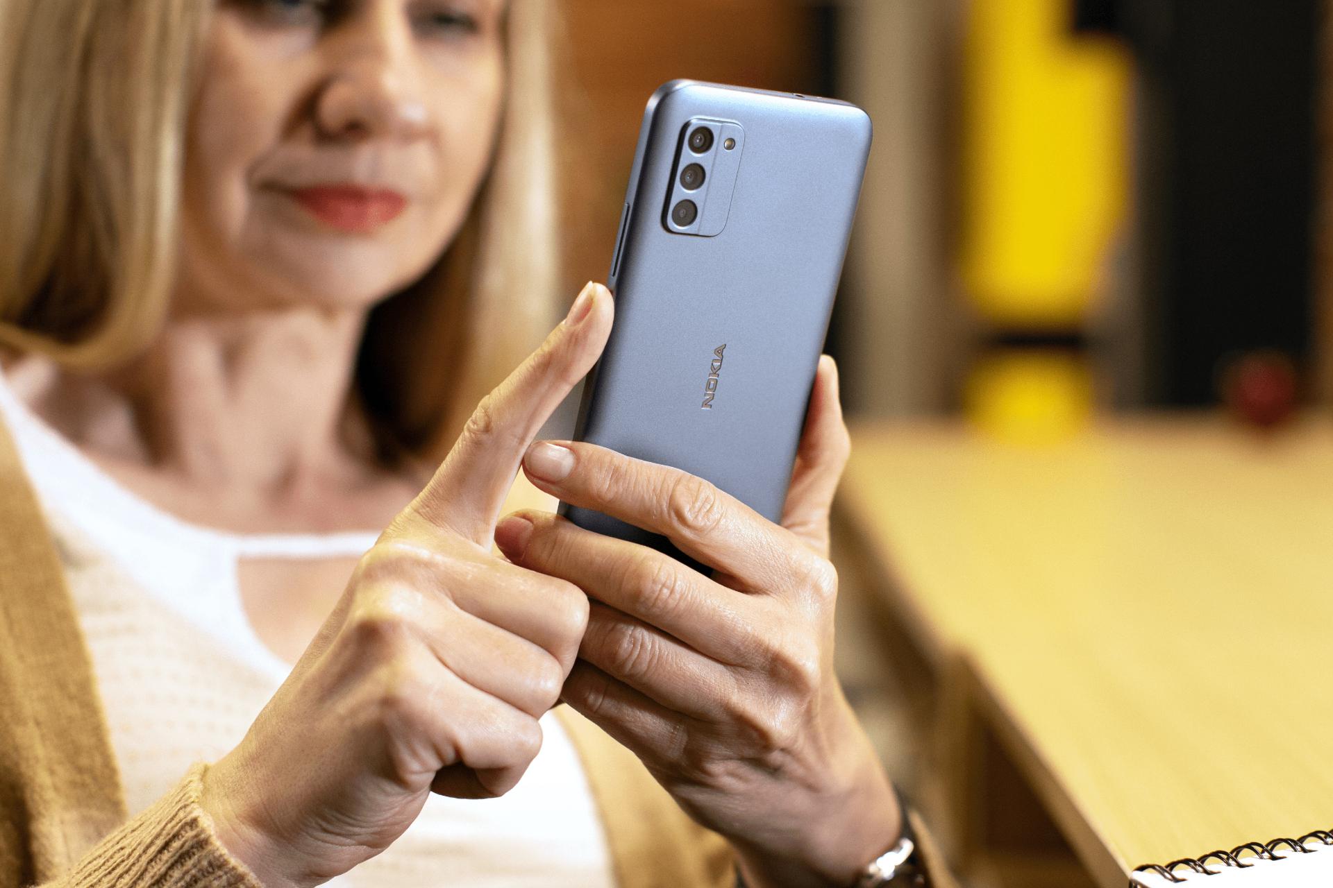 کاربری گوشی موبایل نوکیا Nokia C300