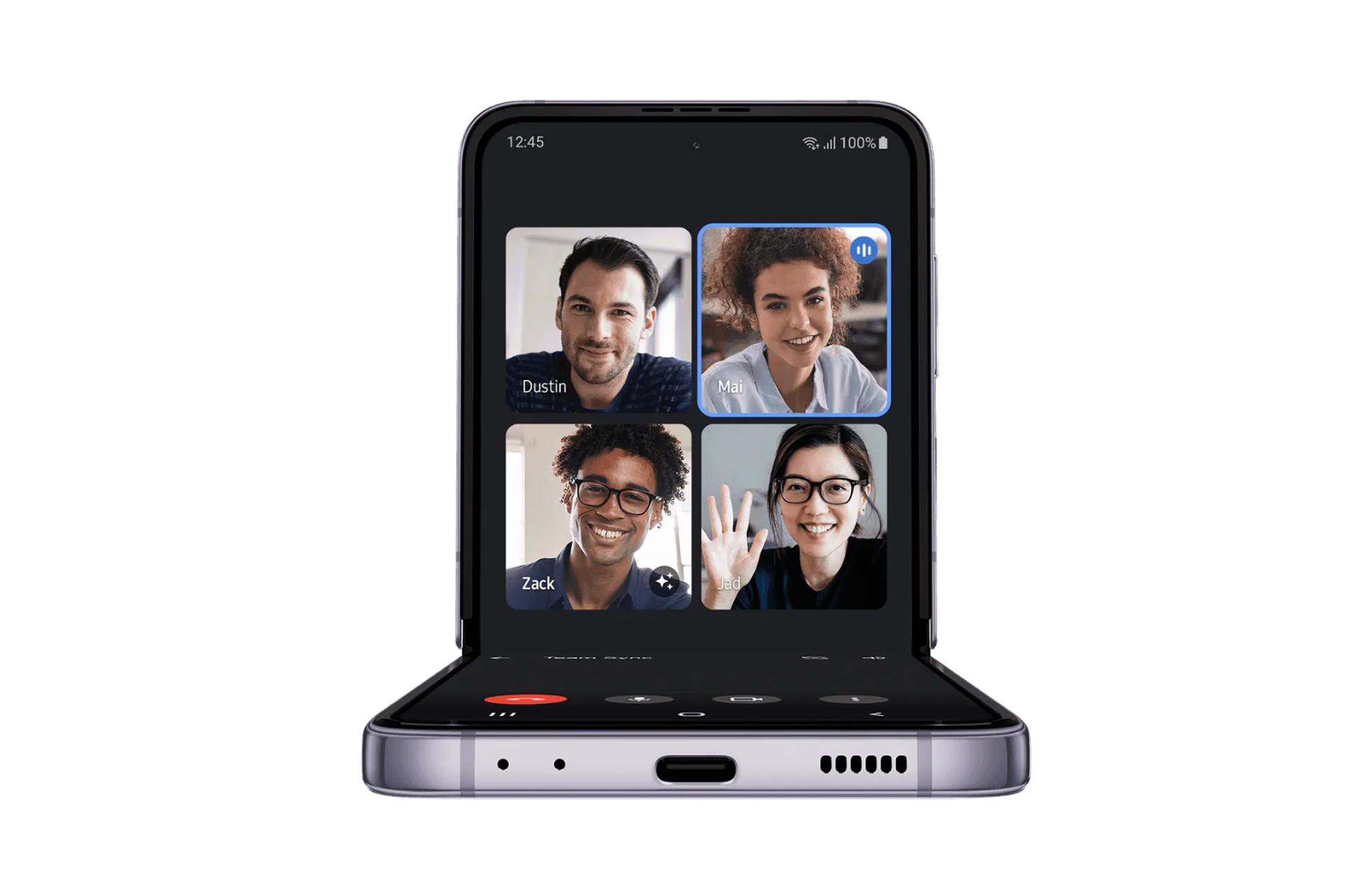 حالت نیمه باز زد فلیپ ۴ برای تماس ویدئویی