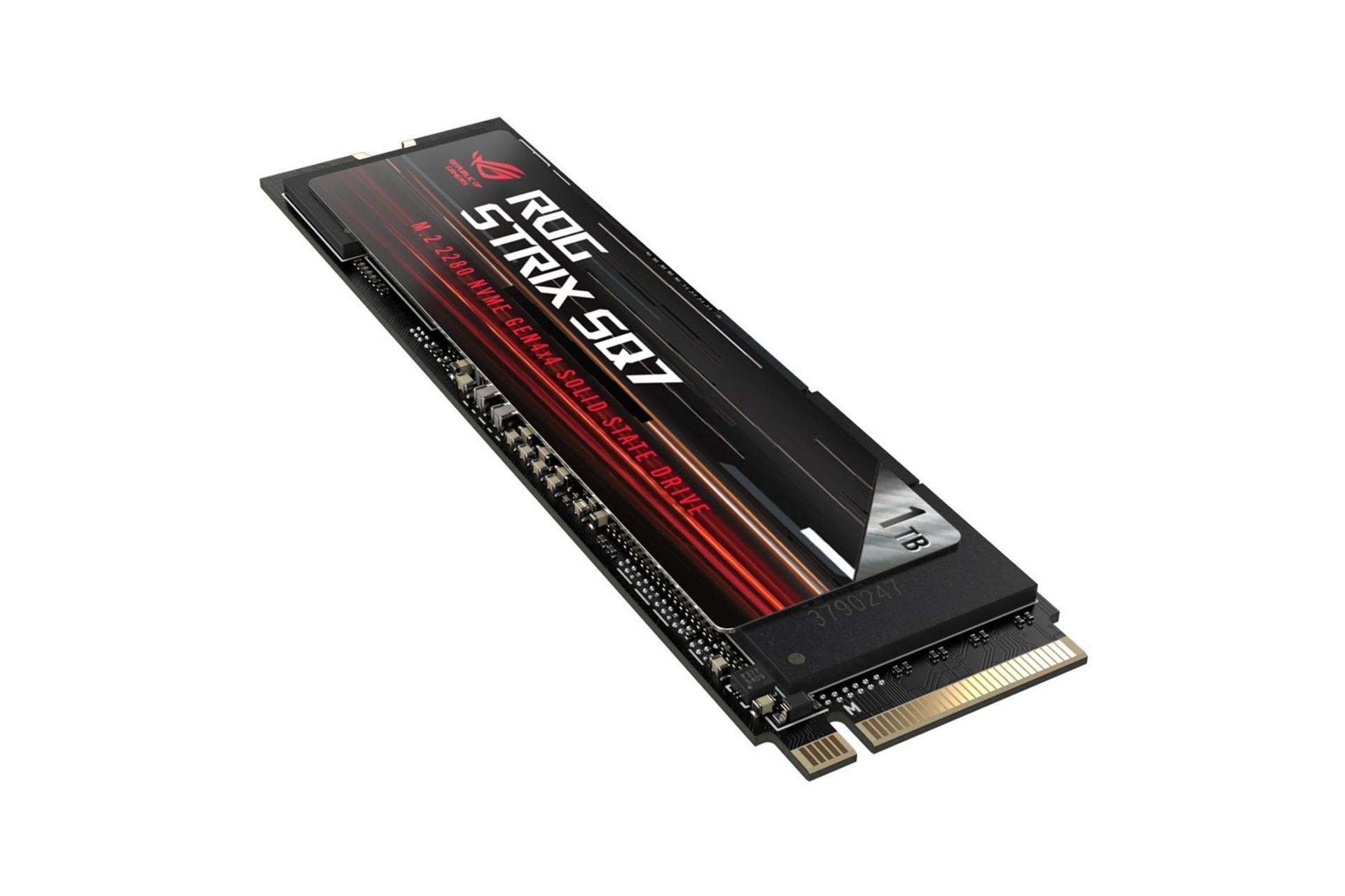 نمای جانبی SSD ایسوس ROG Strix SQ7 NVMe M.2 2280 ظرفیت 1 ترابایت