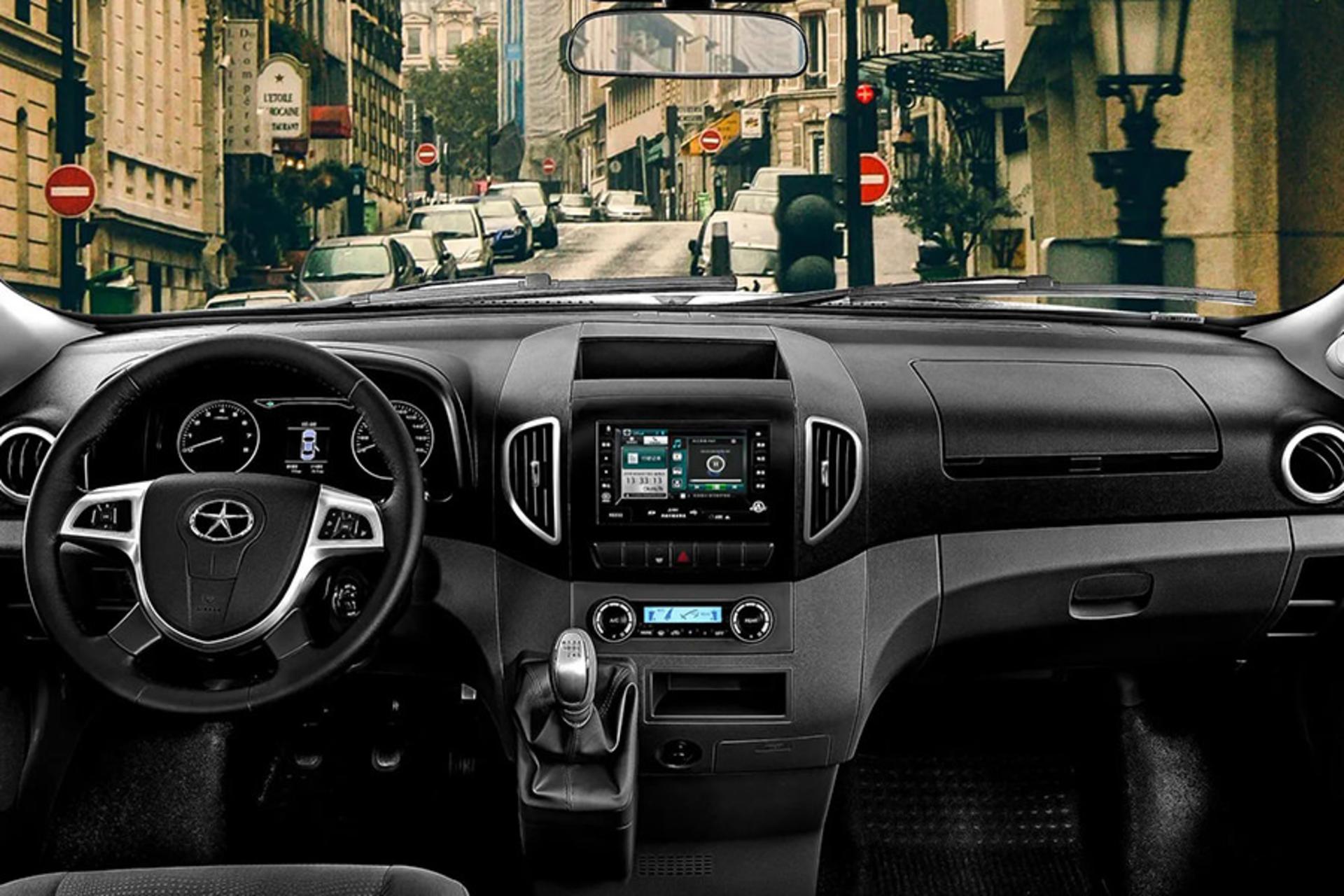 پشت فرمان خودرو ون جک سانری JAC Sunray