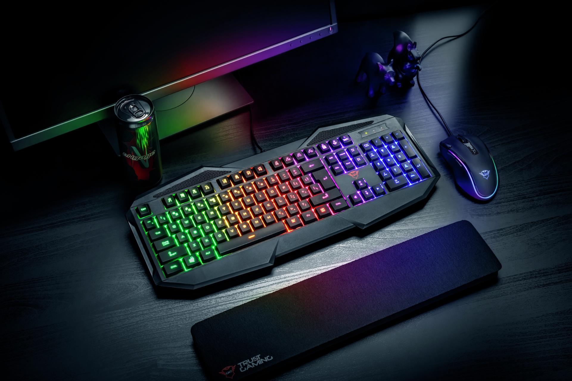 کیبورد گیمینگ تراست Trust GXT 830-RW Avonn