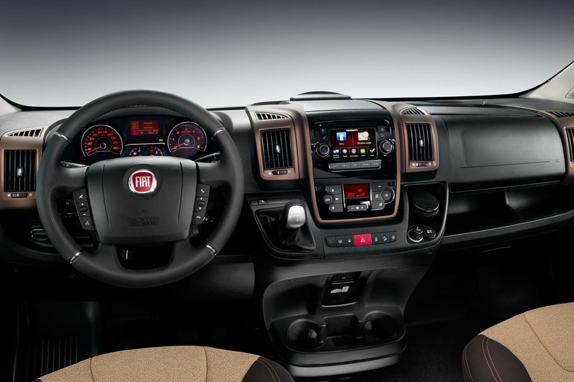 پشت فرمان ون فیات دوکاتو Fiat Ducato