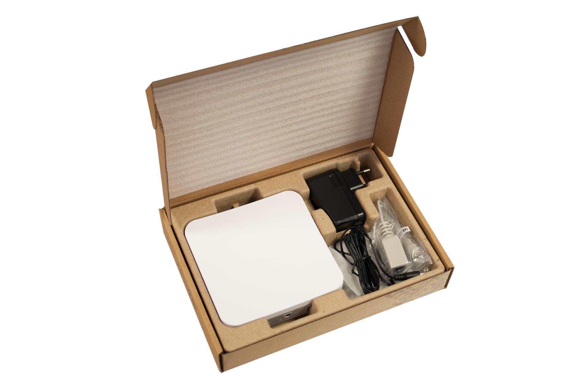 اقلام همراه روتر میکروتیک MikroTik SXTsq Lite5