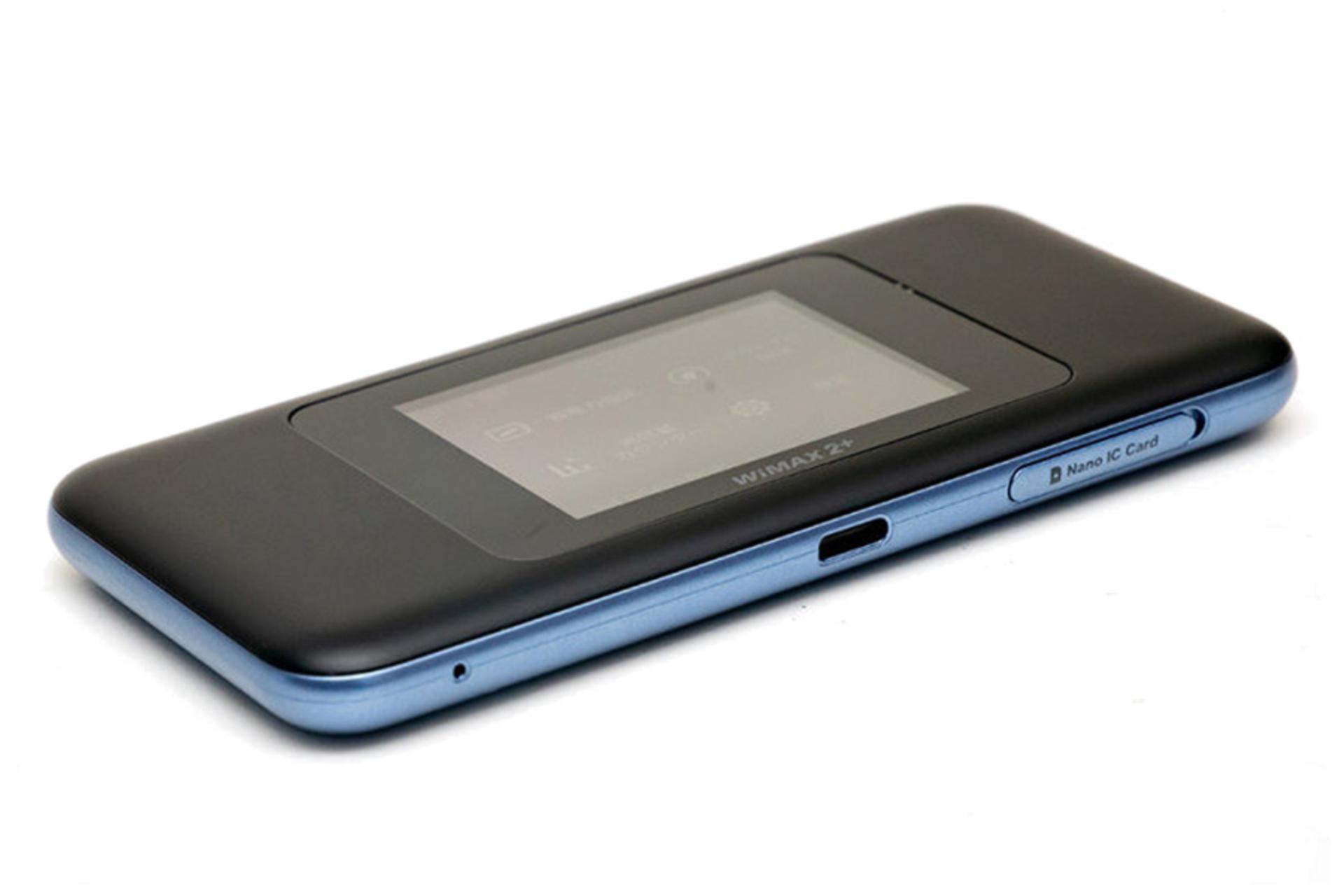 نمای کناری مودم و روتر سیم‌ کارتی یو کیو UQ W06