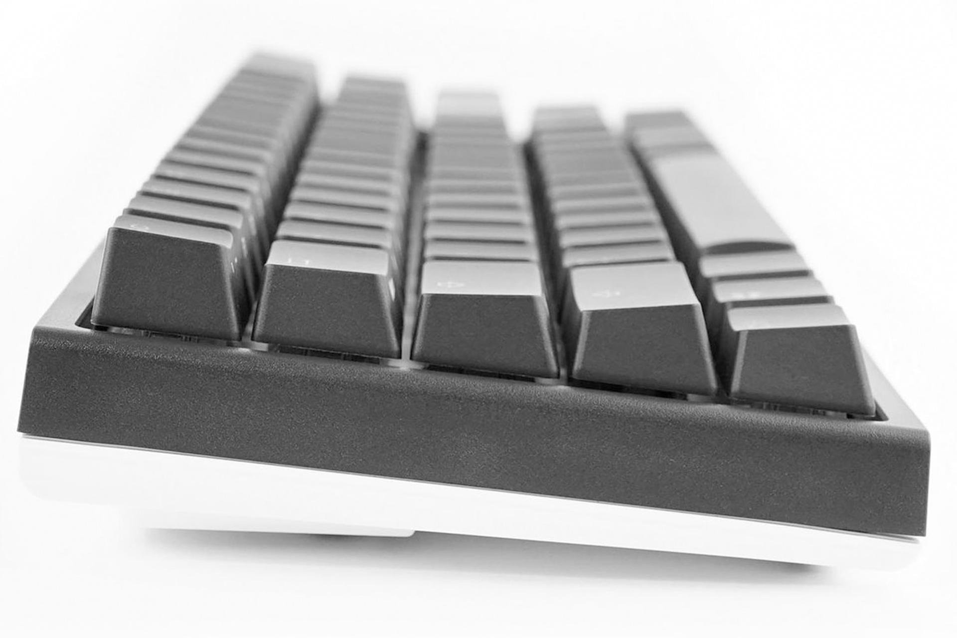 نمای جانبی کیبورد داکی مدل One 2 sf