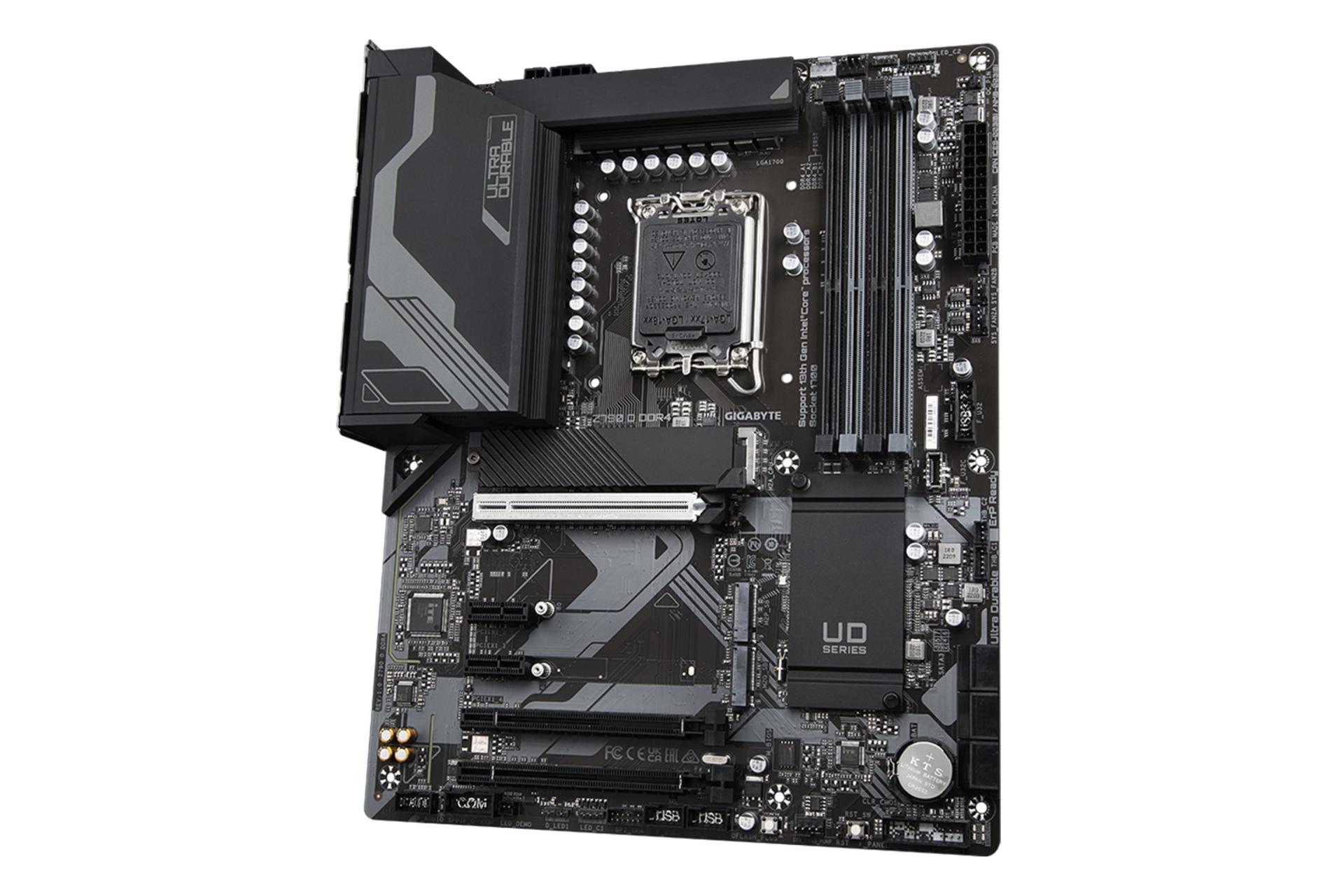 نمای کناری مادربرد گیگابایت GIGABYTE Z790 D DDR4 (rev. 1.0)