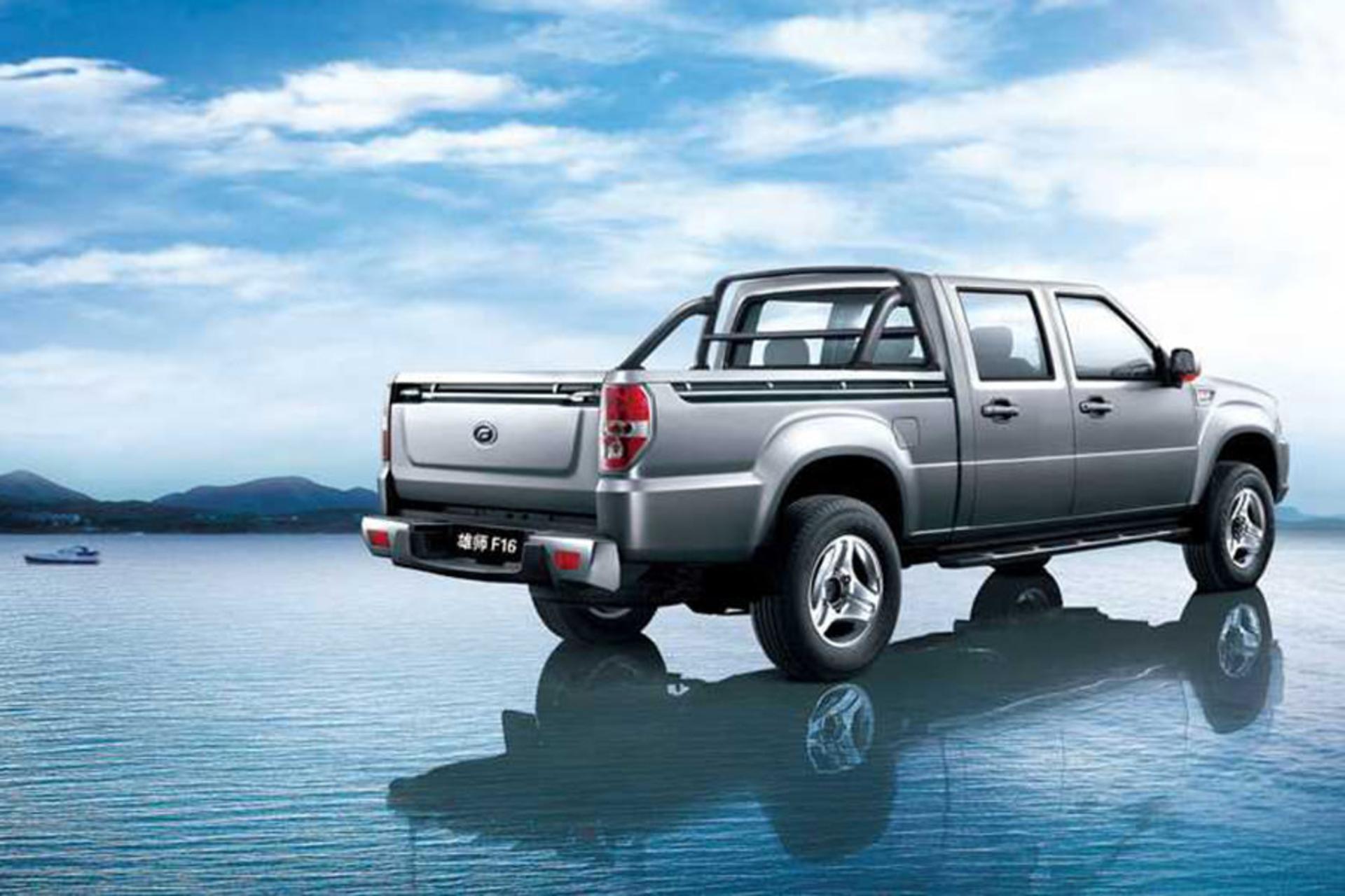 خودرو زامیاد کارون Zamyad Karoon نمای پشت